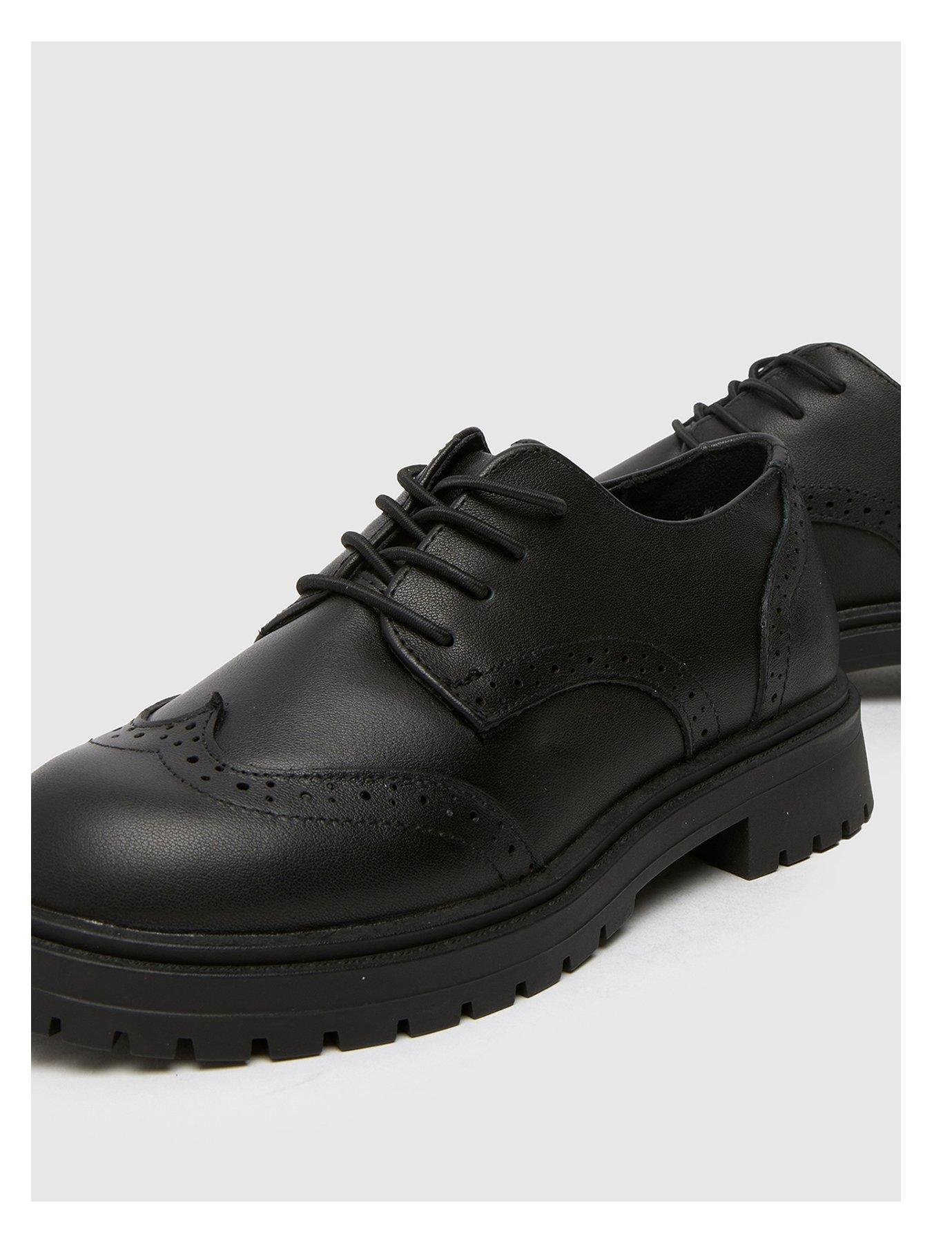 schuh-luminary-brogue-junior-blackoutfit