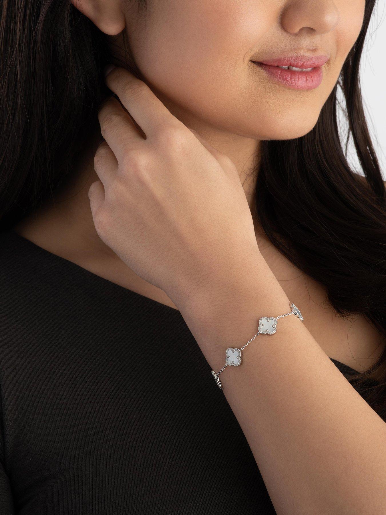 beaverbrooks-silver-cubic-zirconia-clover-braceletstillFront