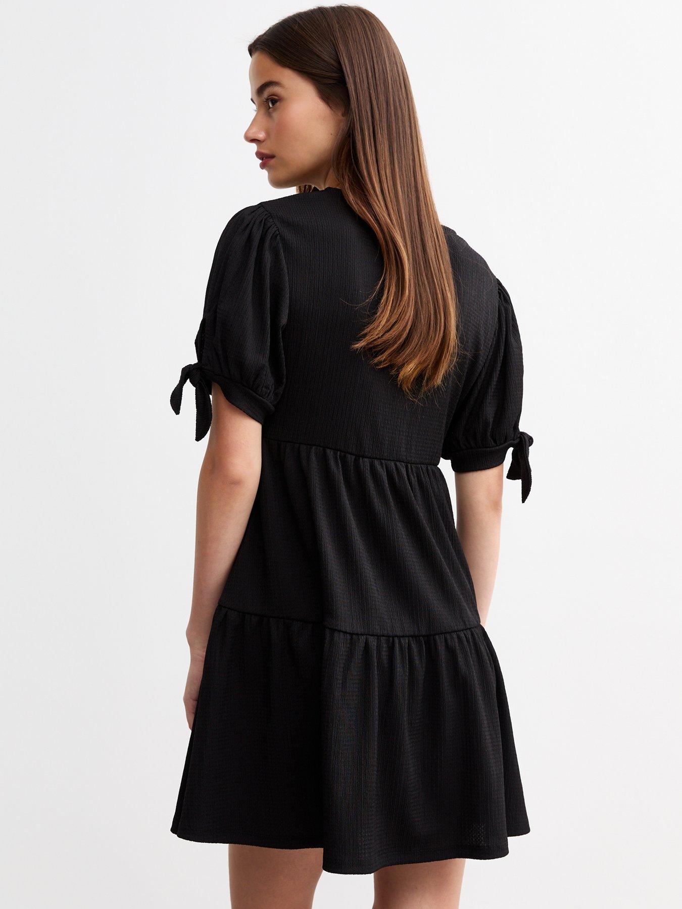 new-look-tall-crinkled-v-neck-mini-smock-dress-blackstillFront