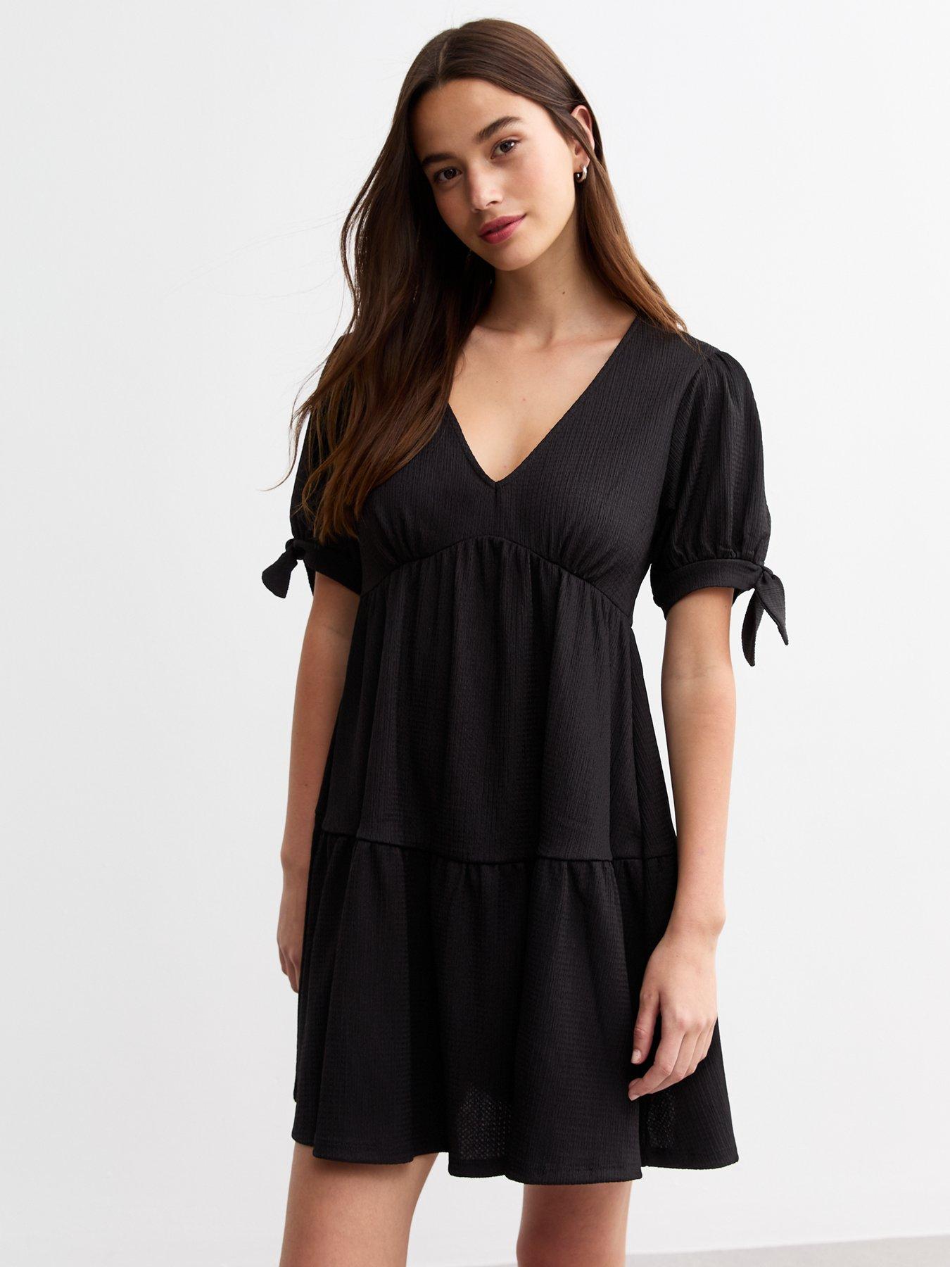 new-look-tall-crinkled-v-neck-mini-smock-dress-blackback