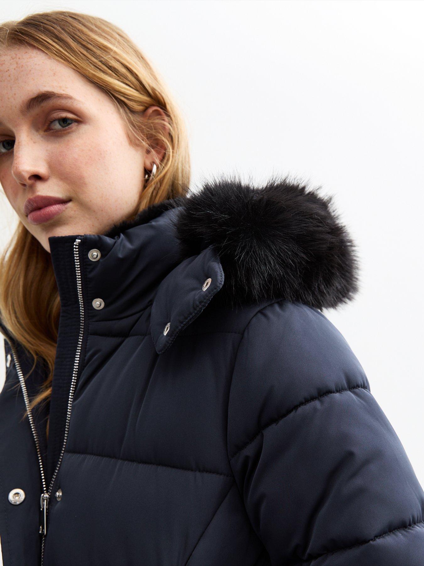 new-look-navy-faux-fur-trim-hood-long-puffer-coatoutfit