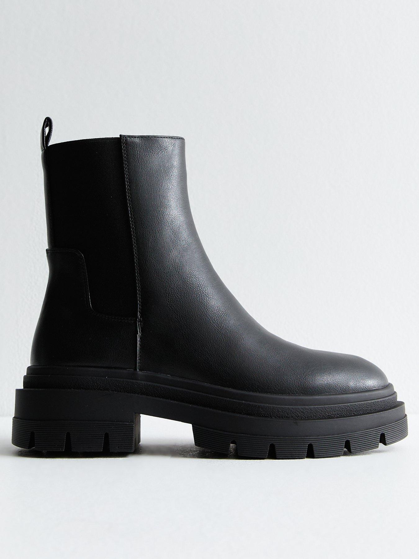 new-look-wide-fit-leather-look-chunky-chelsea-boots-blackfront