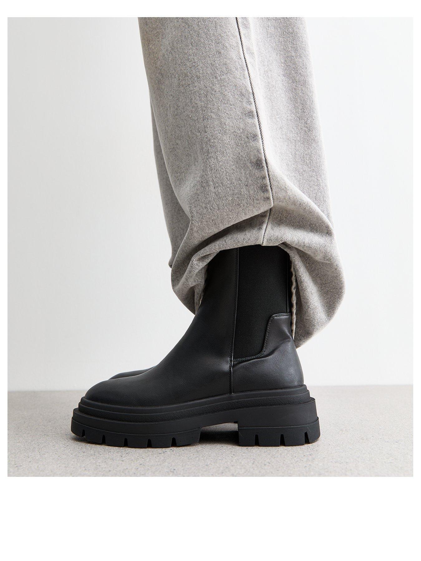 new-look-wide-fit-leather-look-chunky-chelsea-boots-blackstillFront