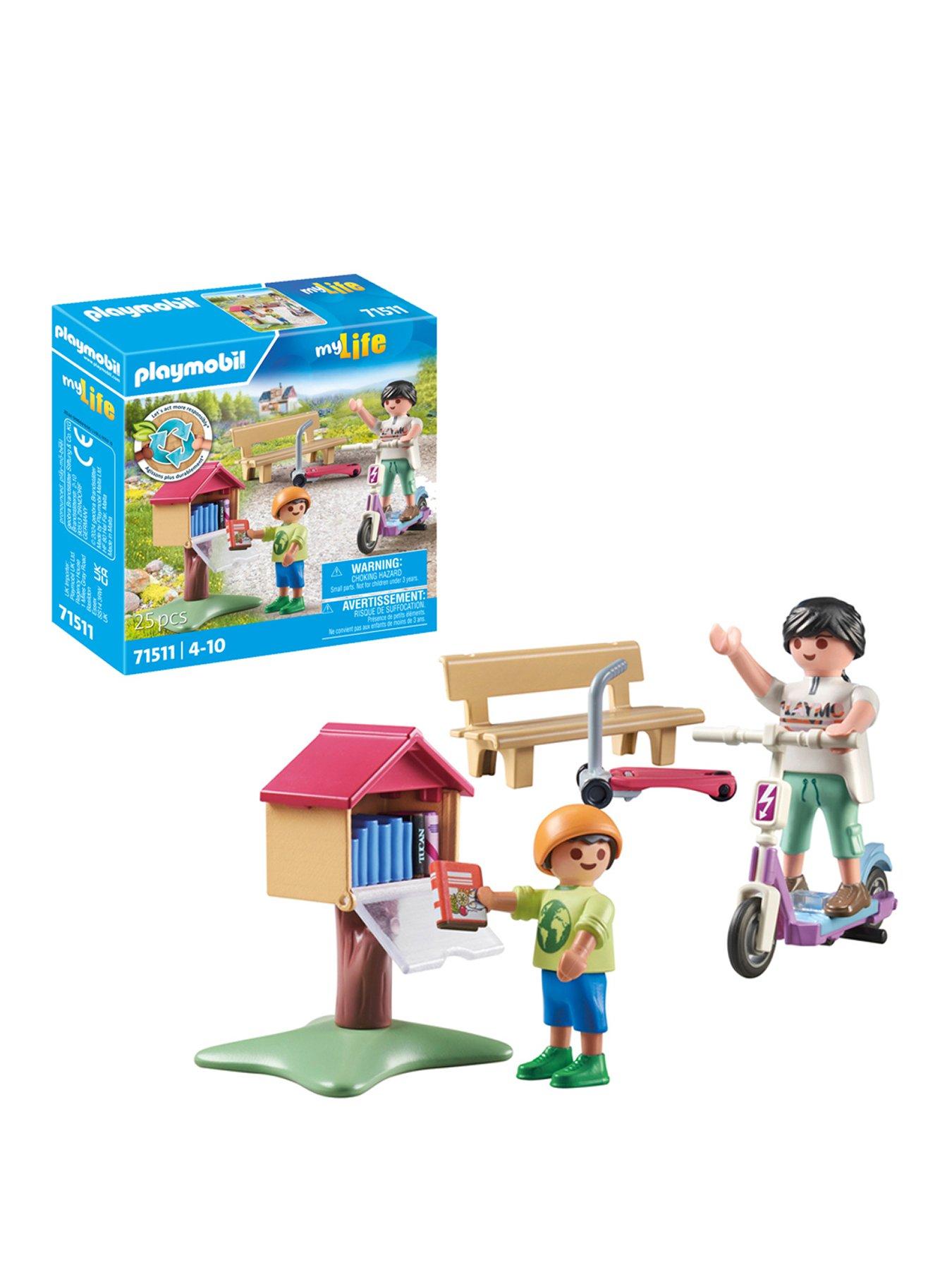 PLAYMOBIL myLife 71611 Bagno con vasca, include due personaggi e numerosi accessori, realizzato con oltre l'80% di materiali riciclati e biobased, giocattolo per bambini dai 4 anni in su