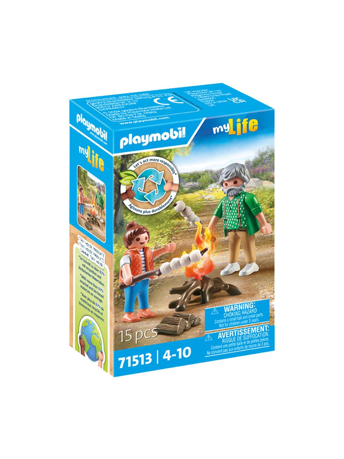 playmobil-71513-mylife-campfire-with-marshmallows-playsetoutfit