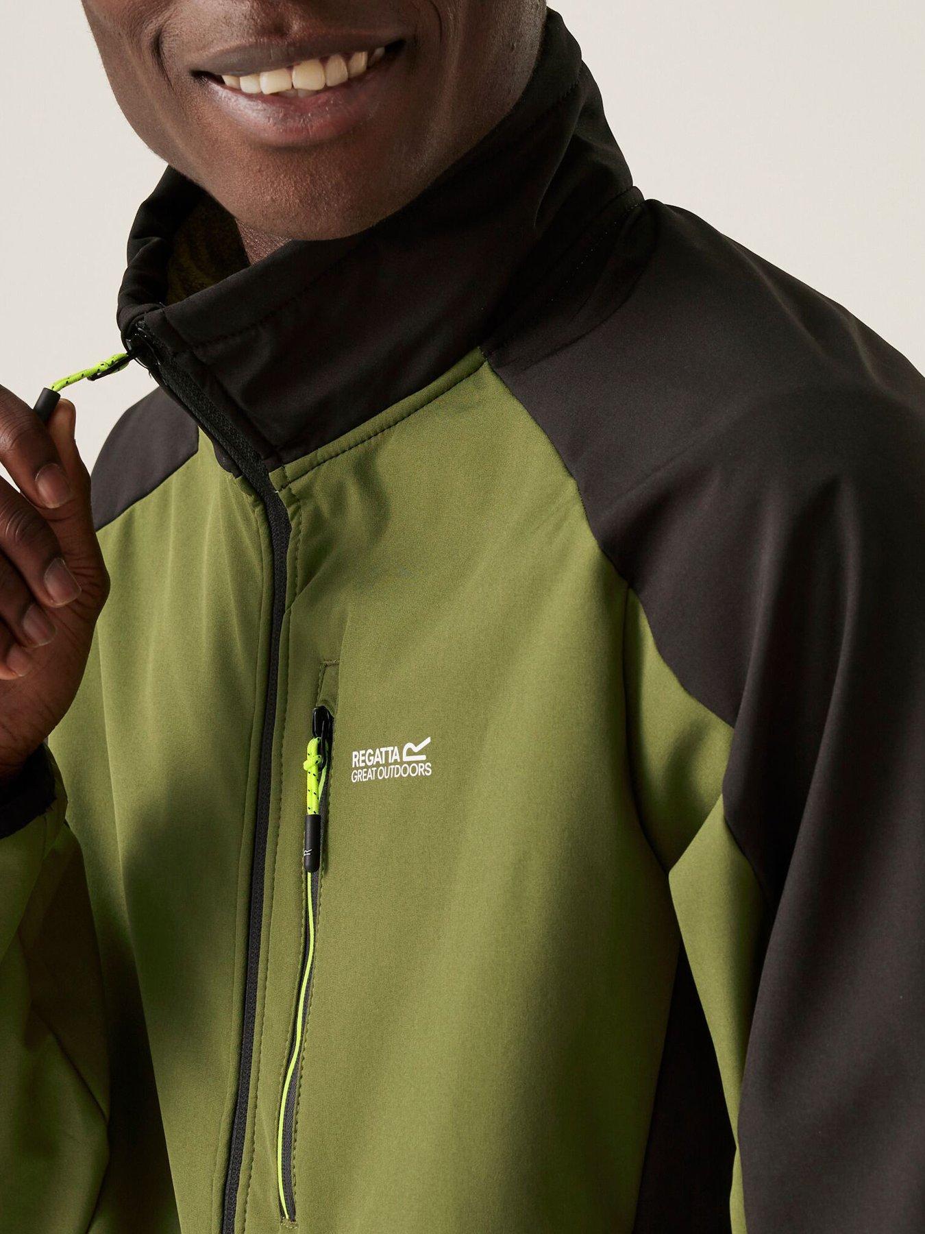 regatta-mens-moutdale-softshell-greenoutfit