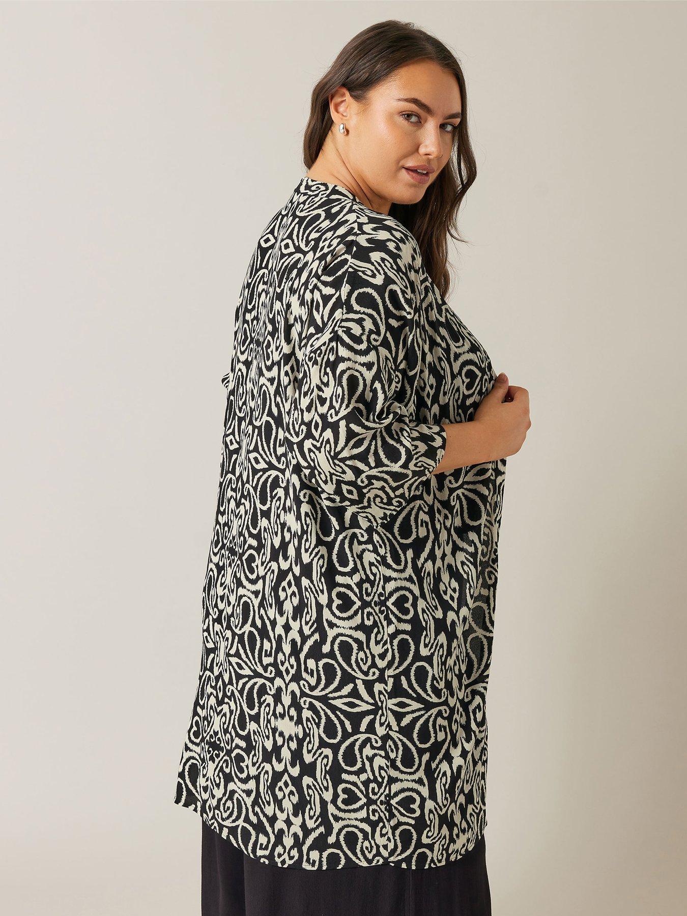 evans-printed-kimono-blackstillFront