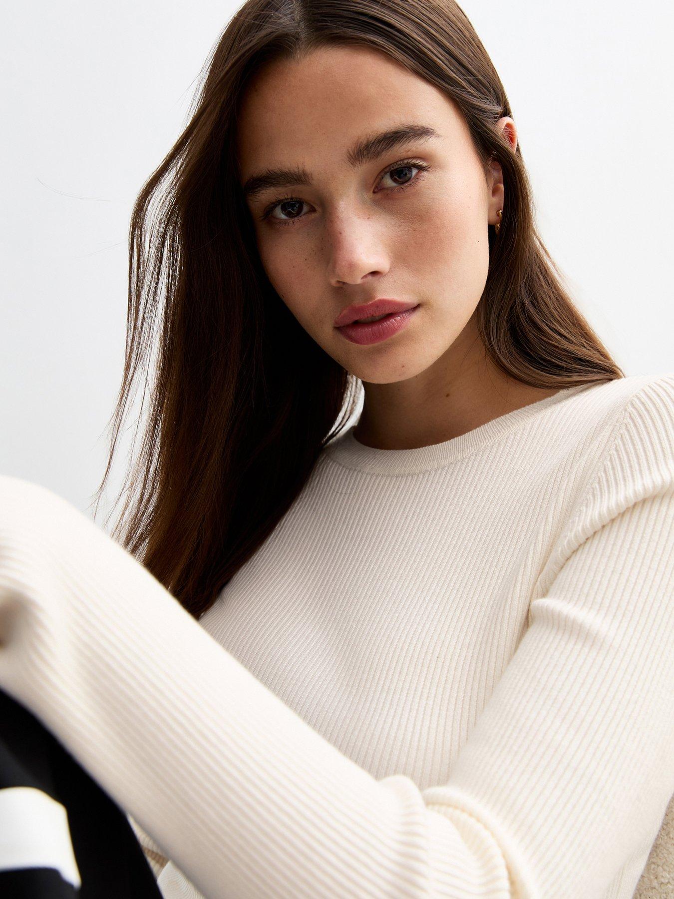 new-look-rib-knit-crew-neck-jumper-off-whiteoutfit