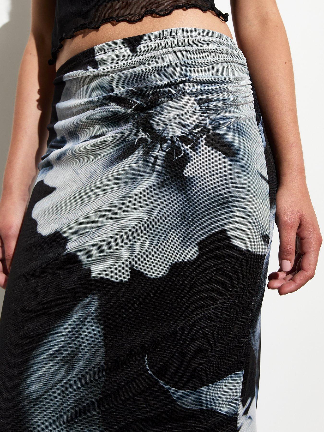 new-look-black-floral-print-mesh-midi-skirtoutfit