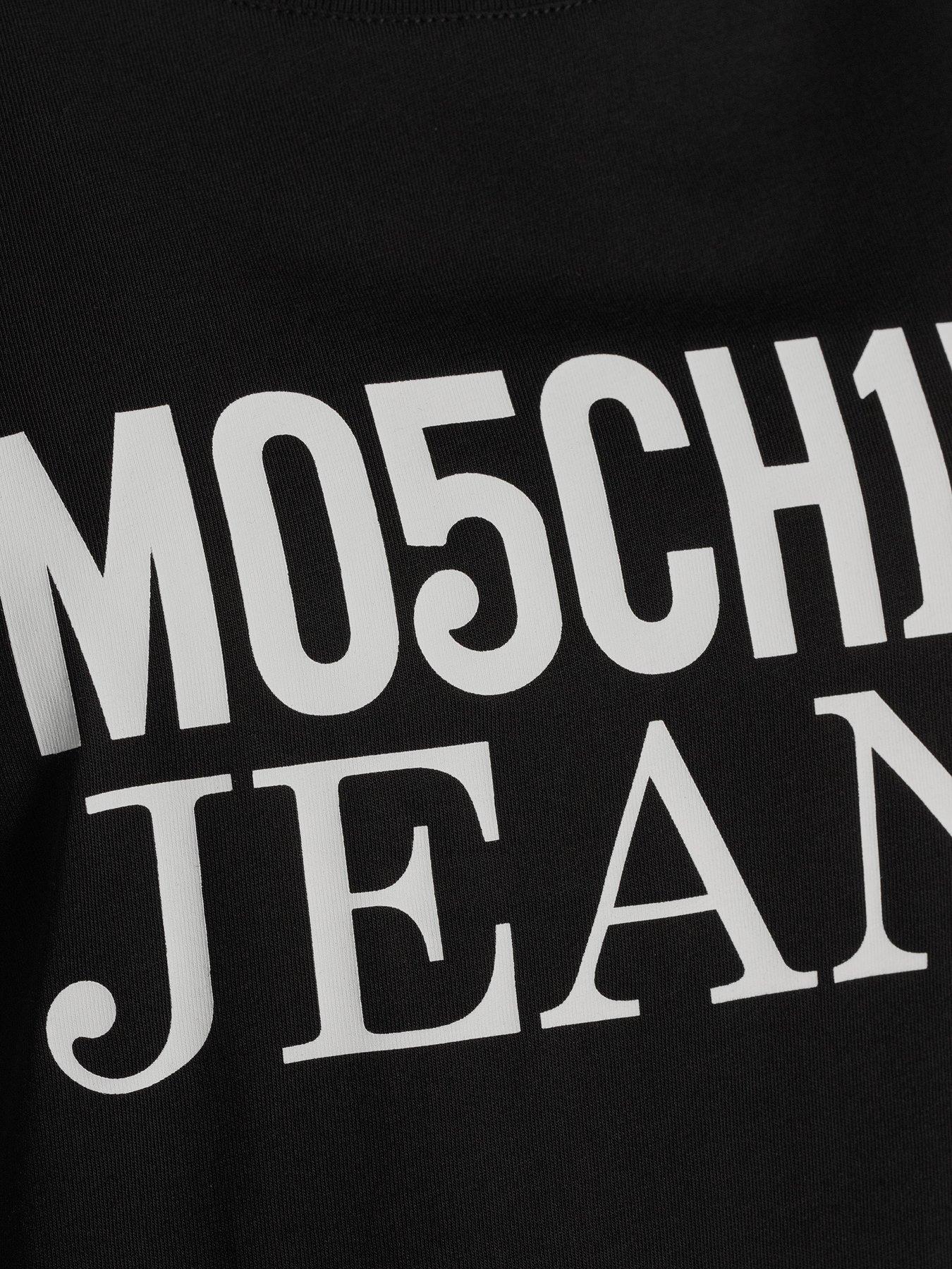 m05ch1n0-jeans-big-logo-t-shirtoutfit