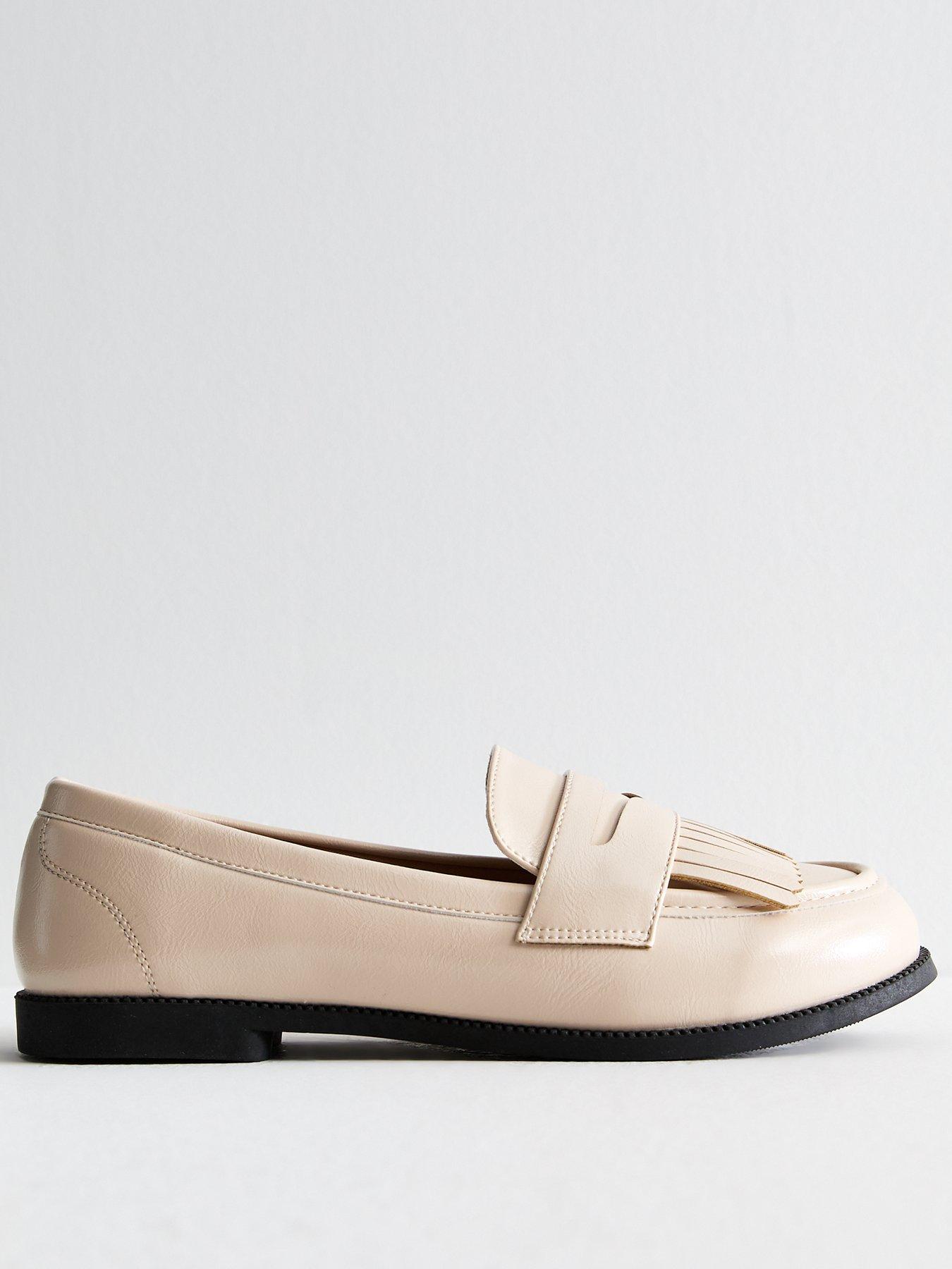 new-look-extra-wide-fit-leather-look-tassel-loafers-off-white