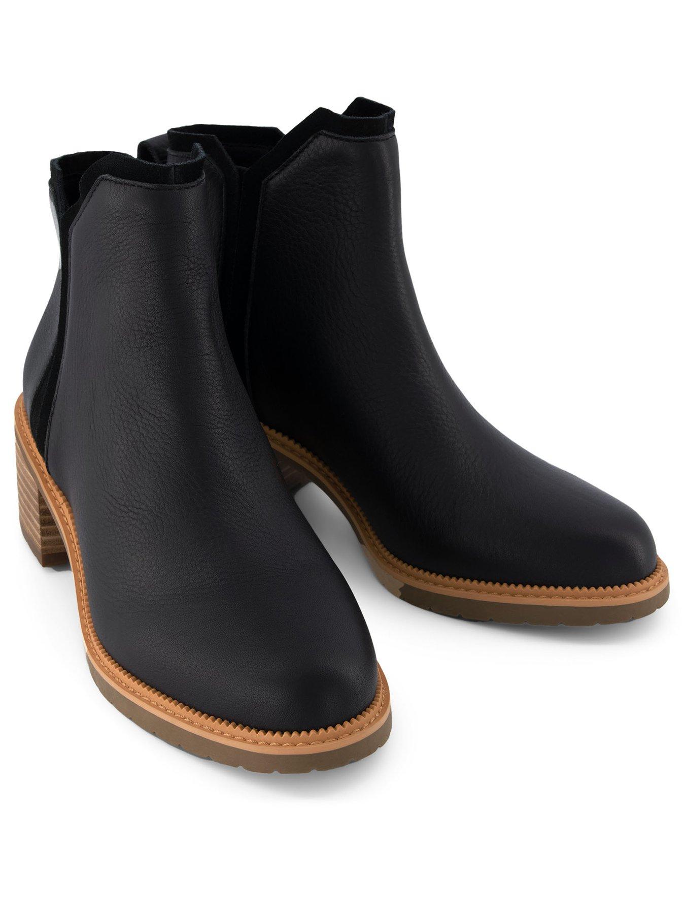 toms-hailey-boot-water-resistant-blackstillFront