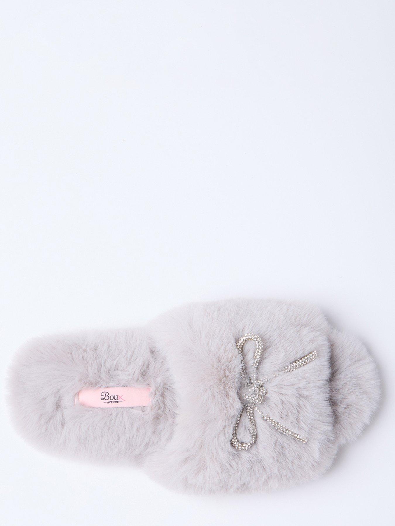 boux-avenue-bow-embellished-slider-slipper-greyoutfit