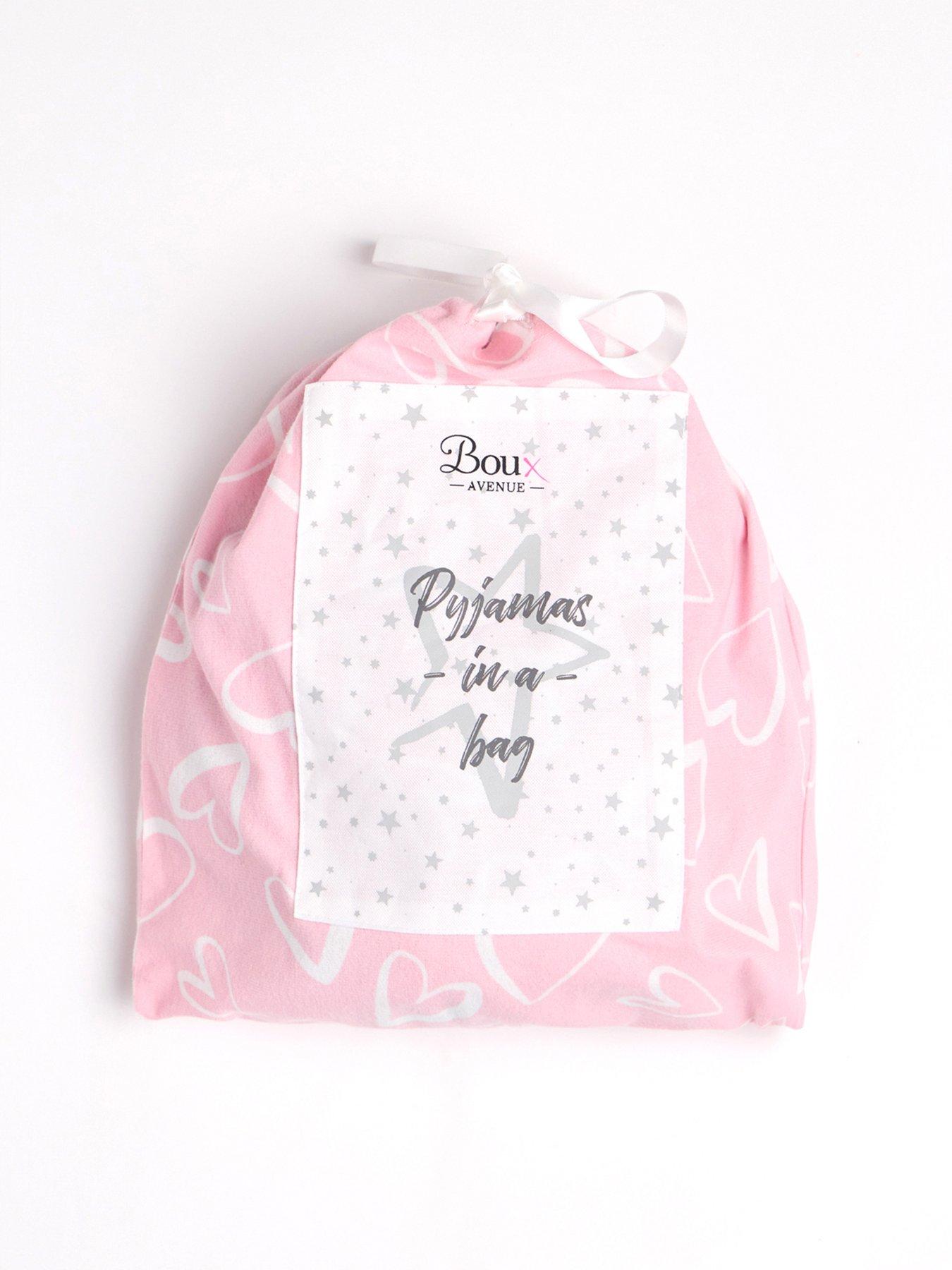 Image 6 of 6 of Boux Avenue Boux Avenue Heart Fleece Pj In A Bag - Pink Mix