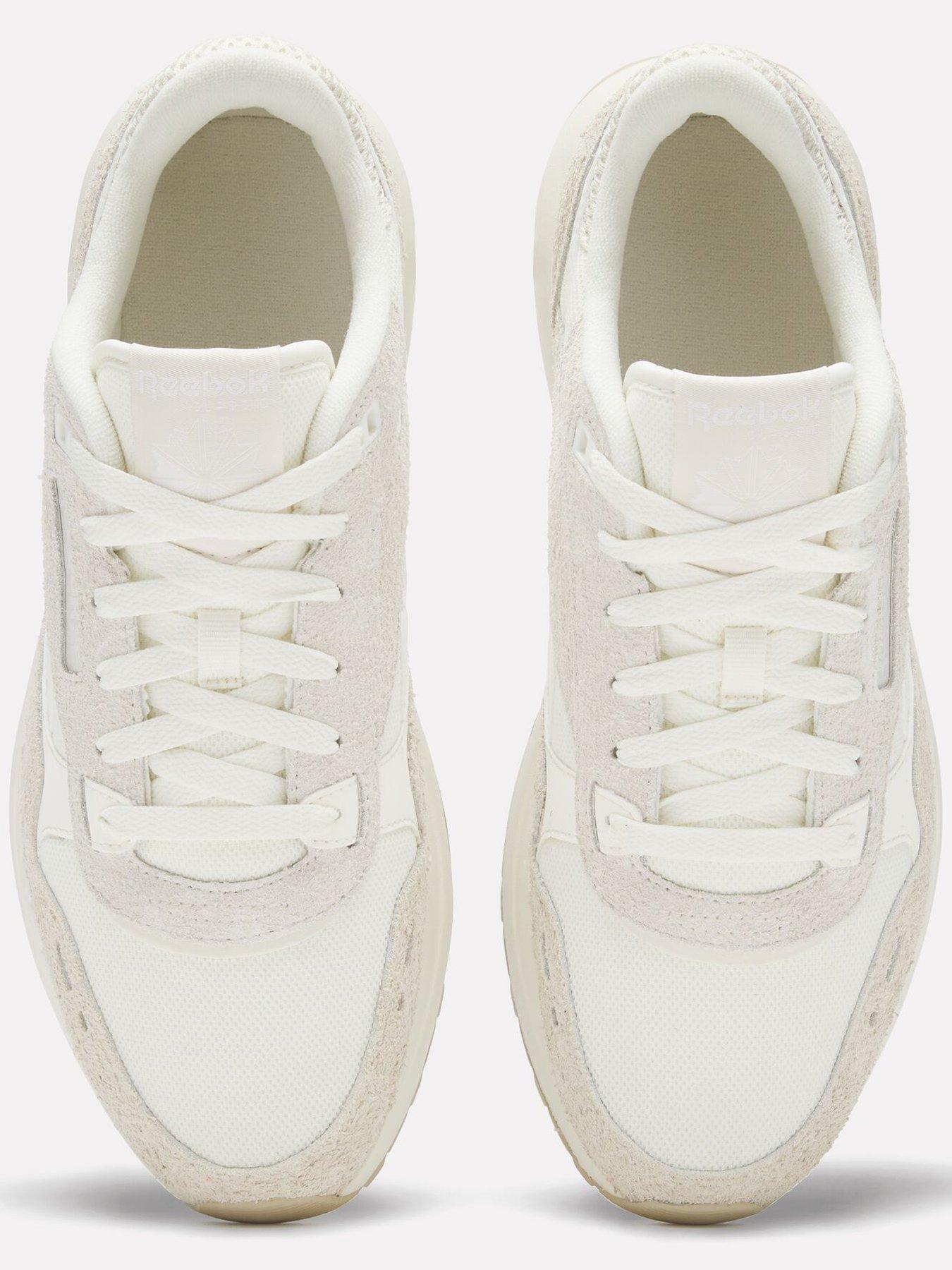 reebok-womens-classic-leather-2400-trainers-off-whiteoutfit