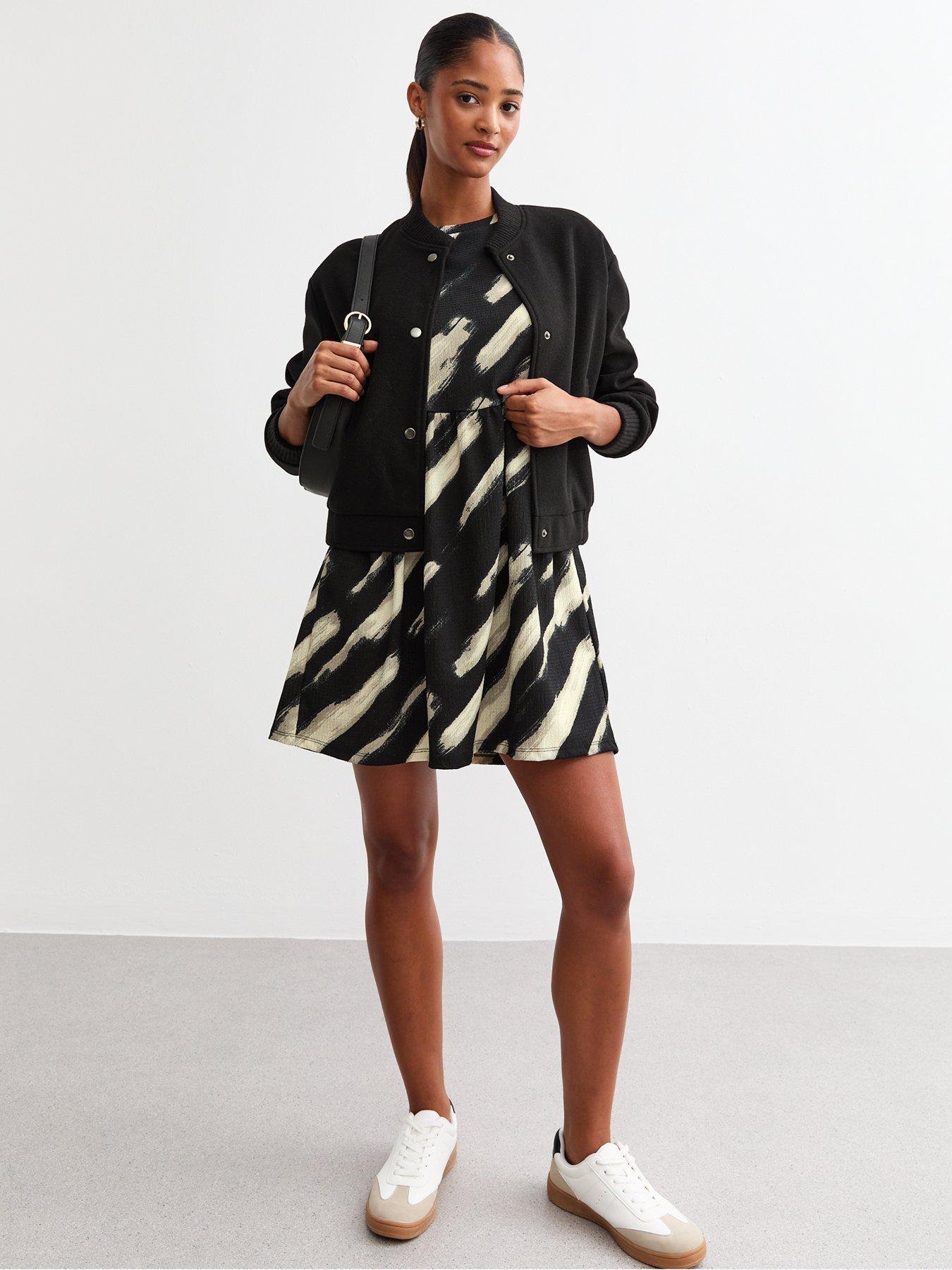 new-look-black-diagonal-stripe-mini-smock-dress