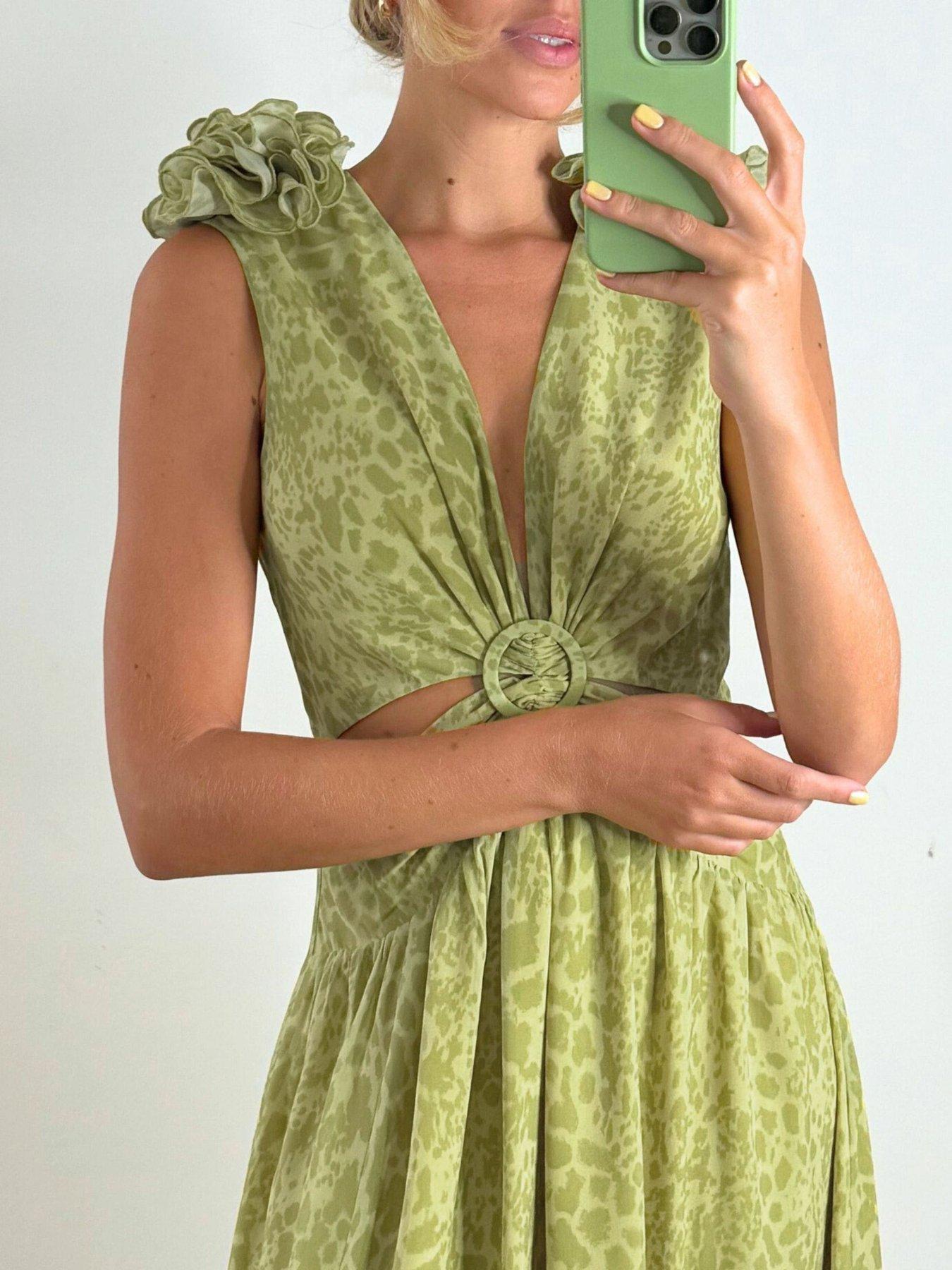 style-cheat-corsage-detail-v-neck-maxi-dress-greenstillFront