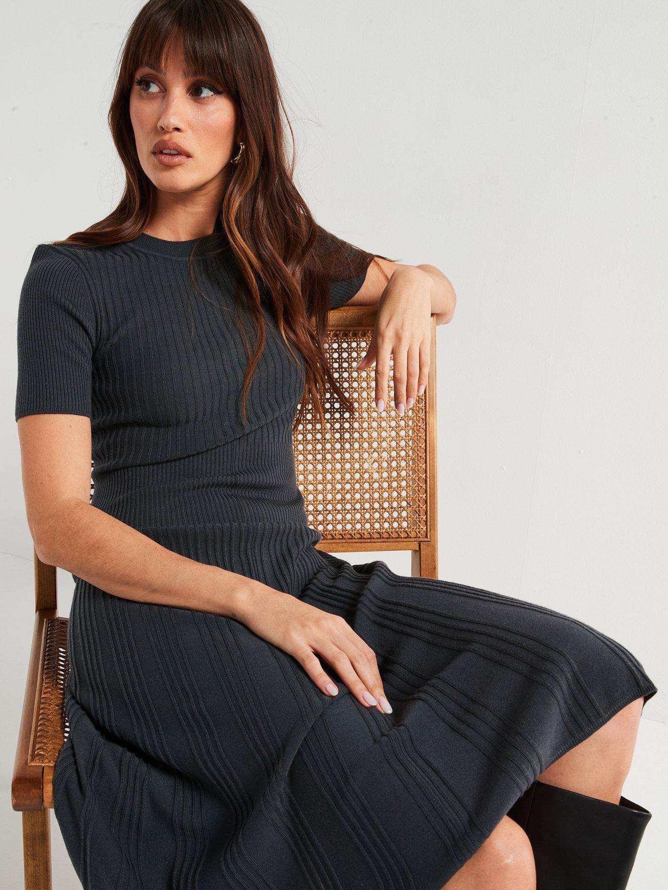 joseph-merino-short-sleeve-dress-dark-greyoutfit