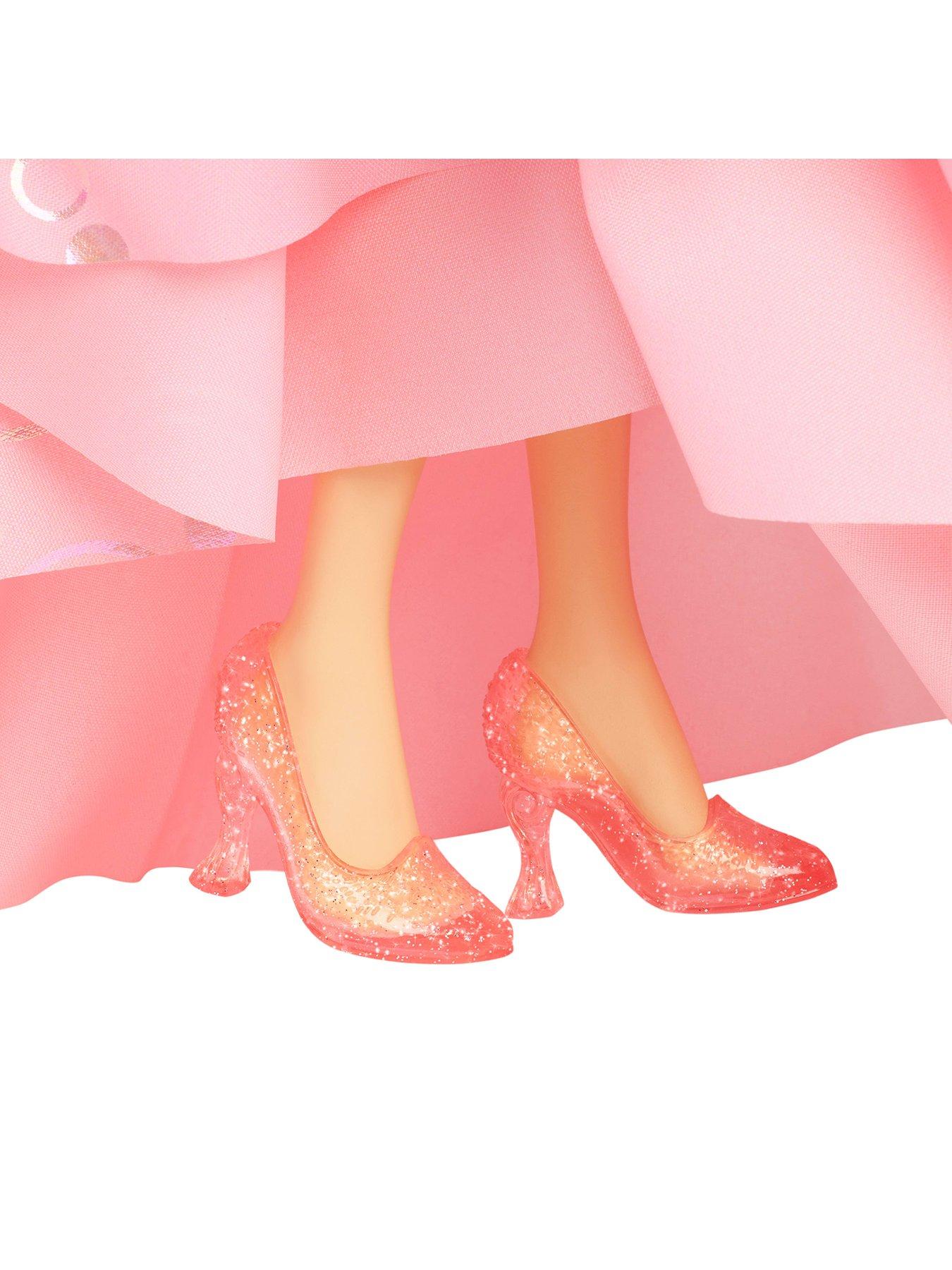 wicked-deluxe-glinda-dolldetail