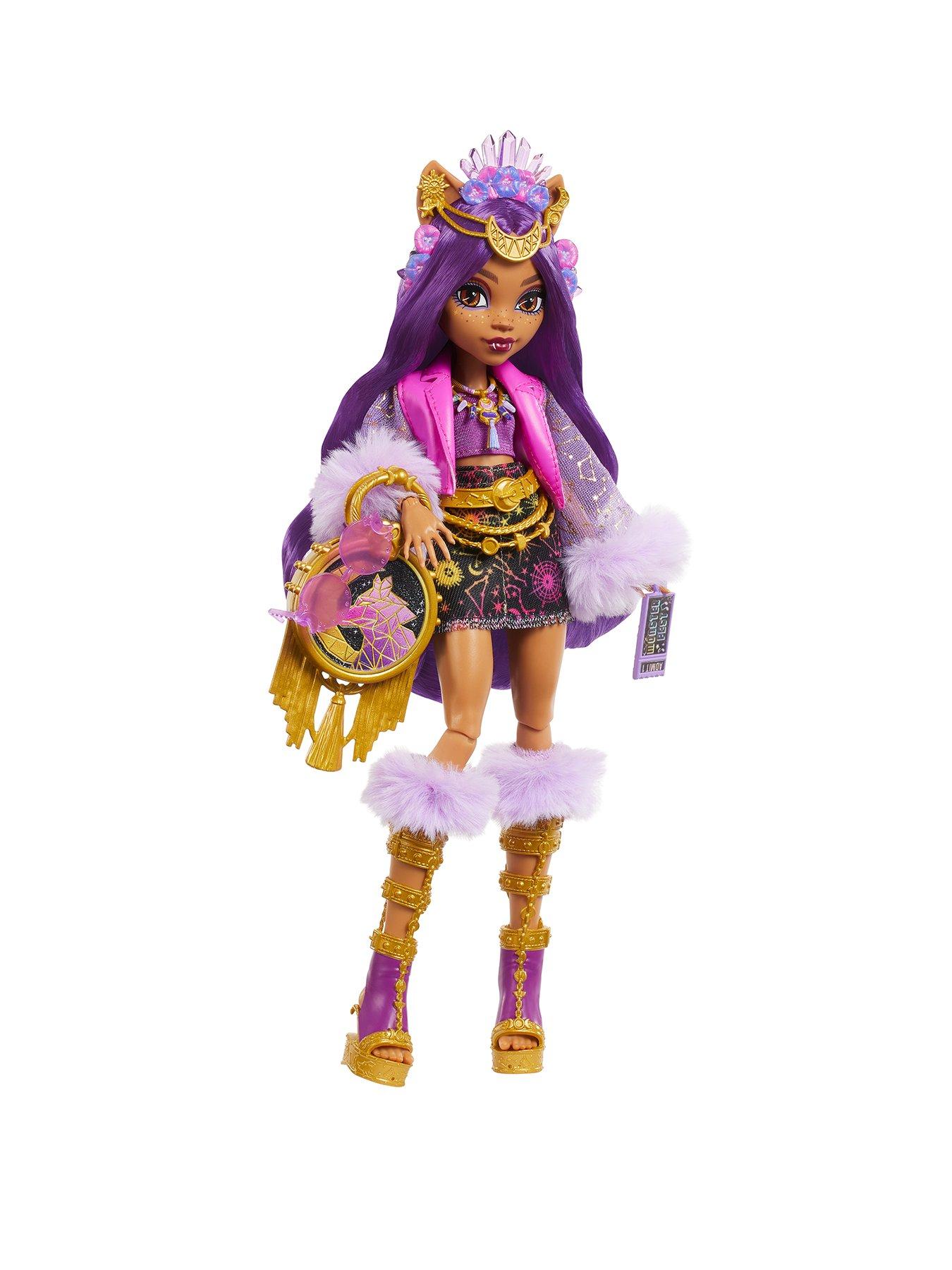 undefined Monster Fest Clawdeen Wolf Fashion Doll and Accessories