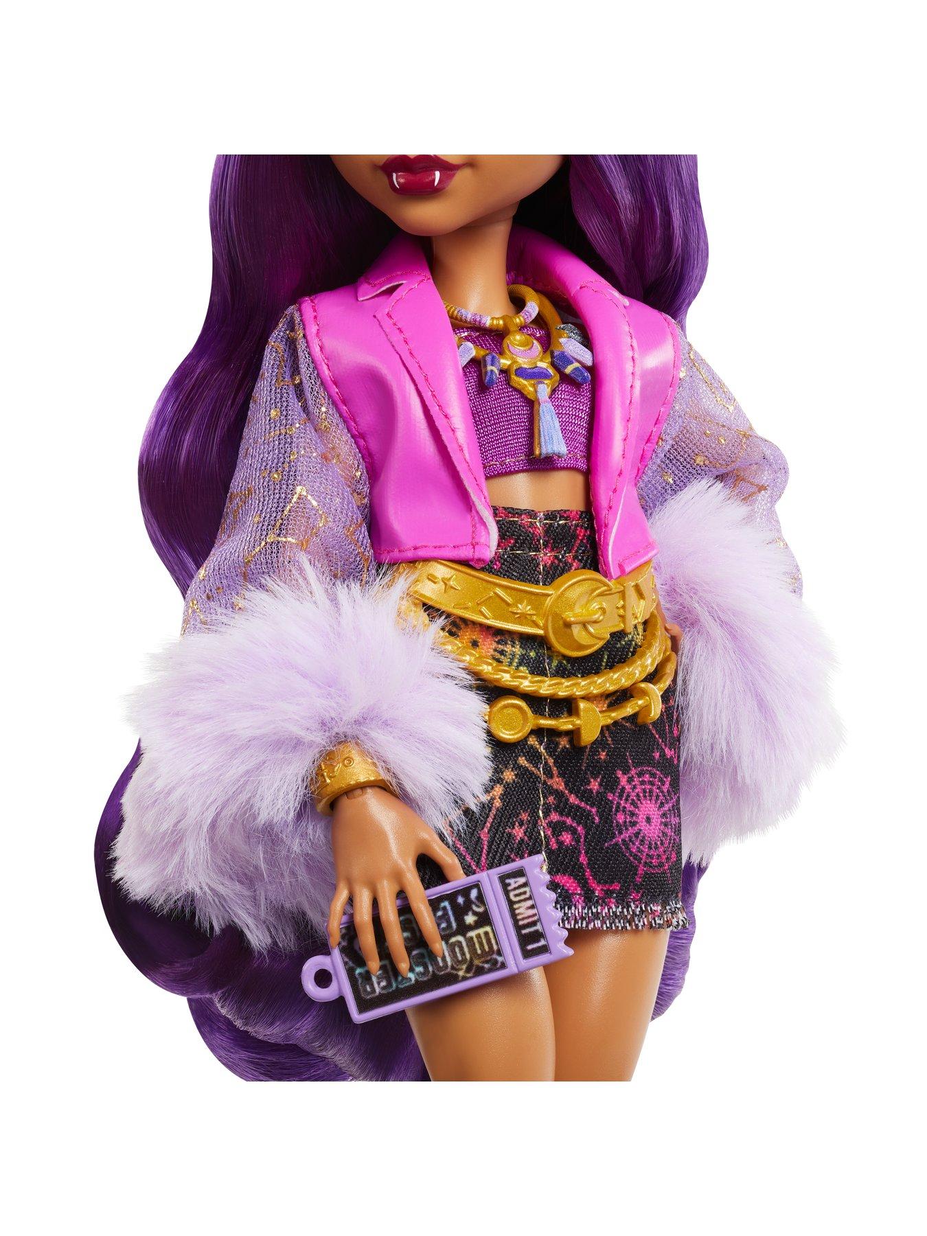 monster-high-monster-fest-clawdeen-wolf-fashion-doll-and-accessoriesdetail