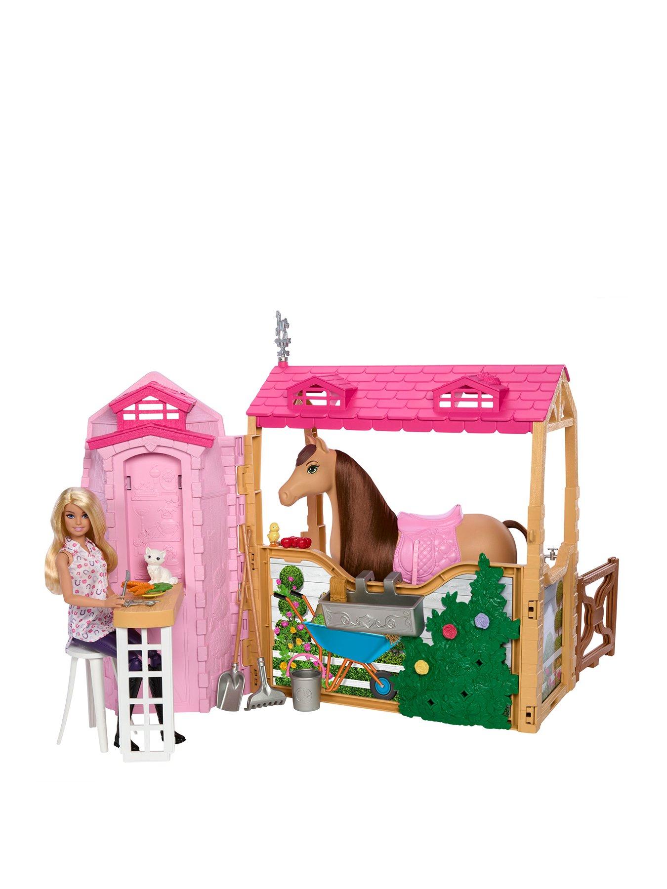 undefined Mysteries: The Great Horse Chase Ultimate Stable Playset