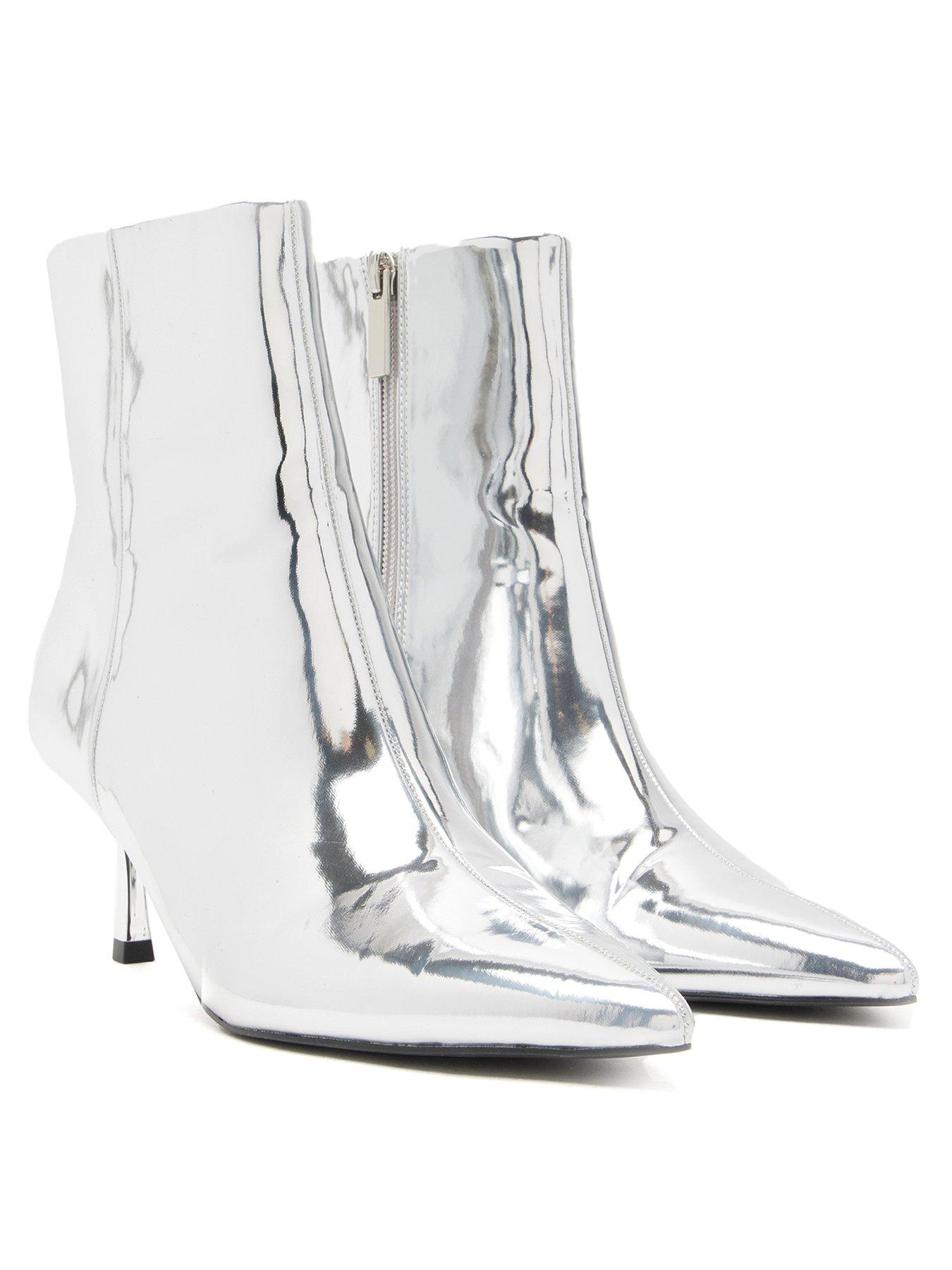 schuh-brynn-kitten-heel-boot-silverstillFront