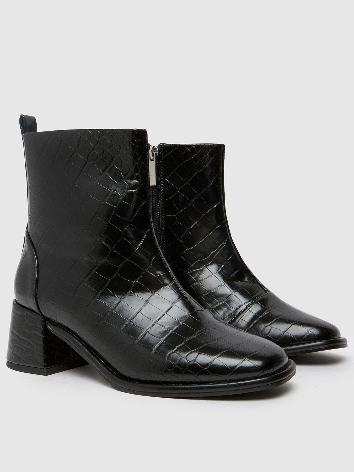 schuh-bowie-ankle-boot-croc-blackstillFront