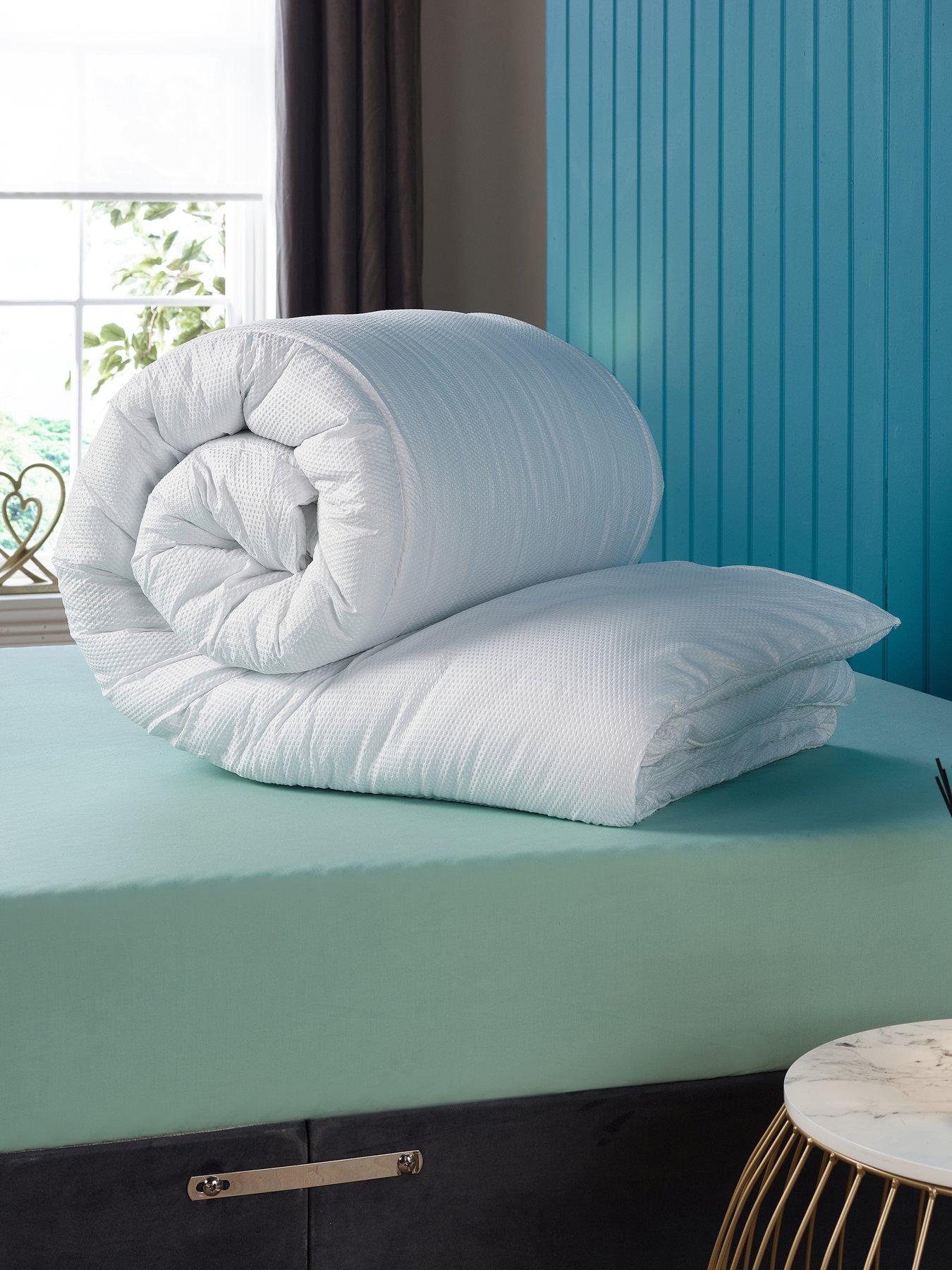 downland-winter-warm-waffle-duvet-105-tog-db-whiteback