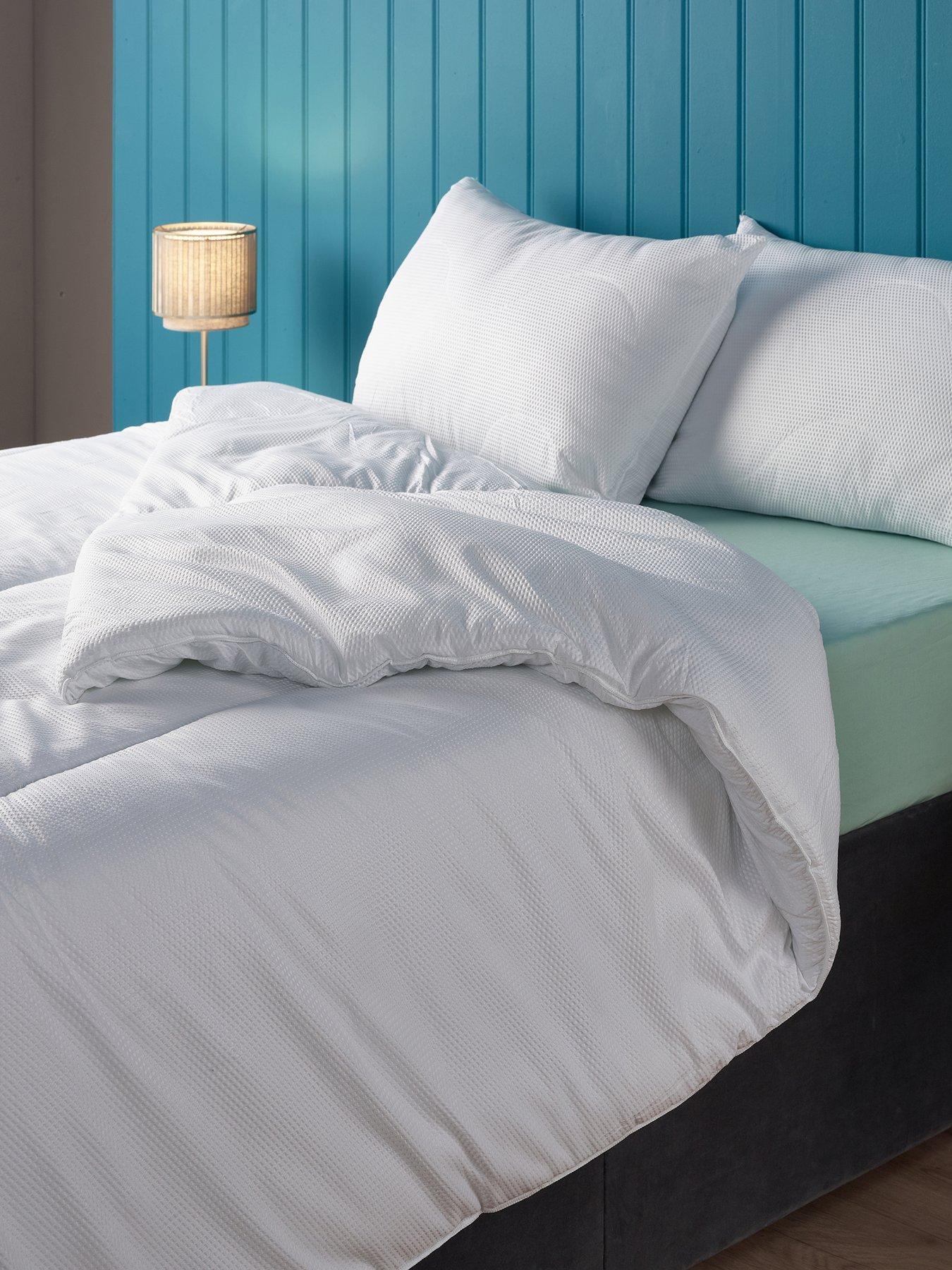 downland-winter-warm-waffle-duvet-105-tog-db-whitedetail