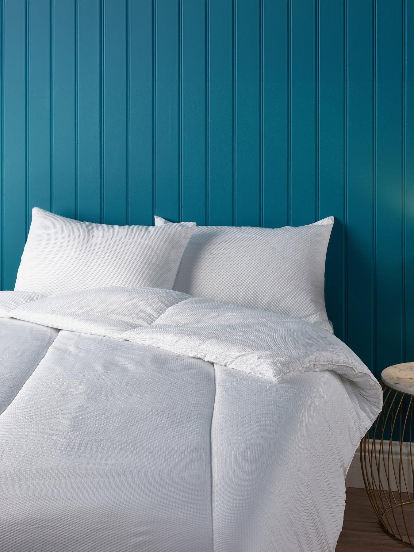 Very Home Soft Touch Waffle 15 Tog Duvet- King - White