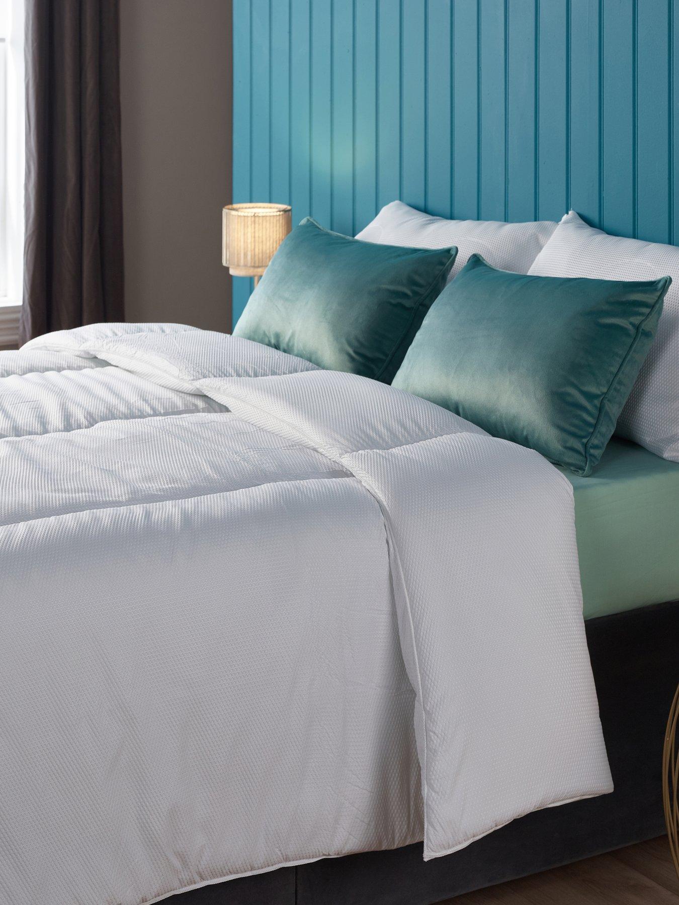 Image 3 of 4 of Very Home Soft Touch Waffle 15 Tog Duvet- King - White