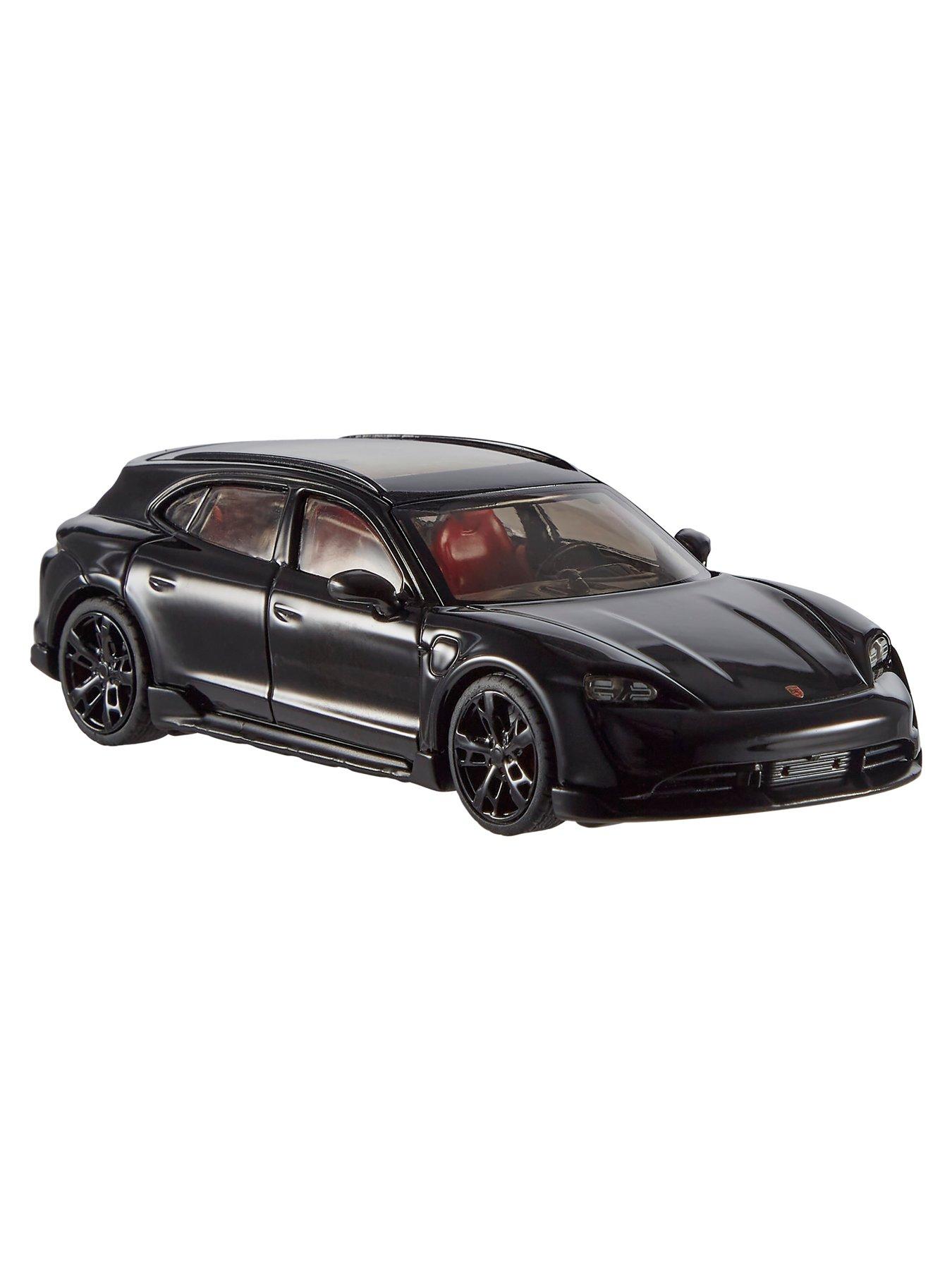 hot-wheels-premium-143-porsche-taycan-turbo-s-cross-turismooutfit