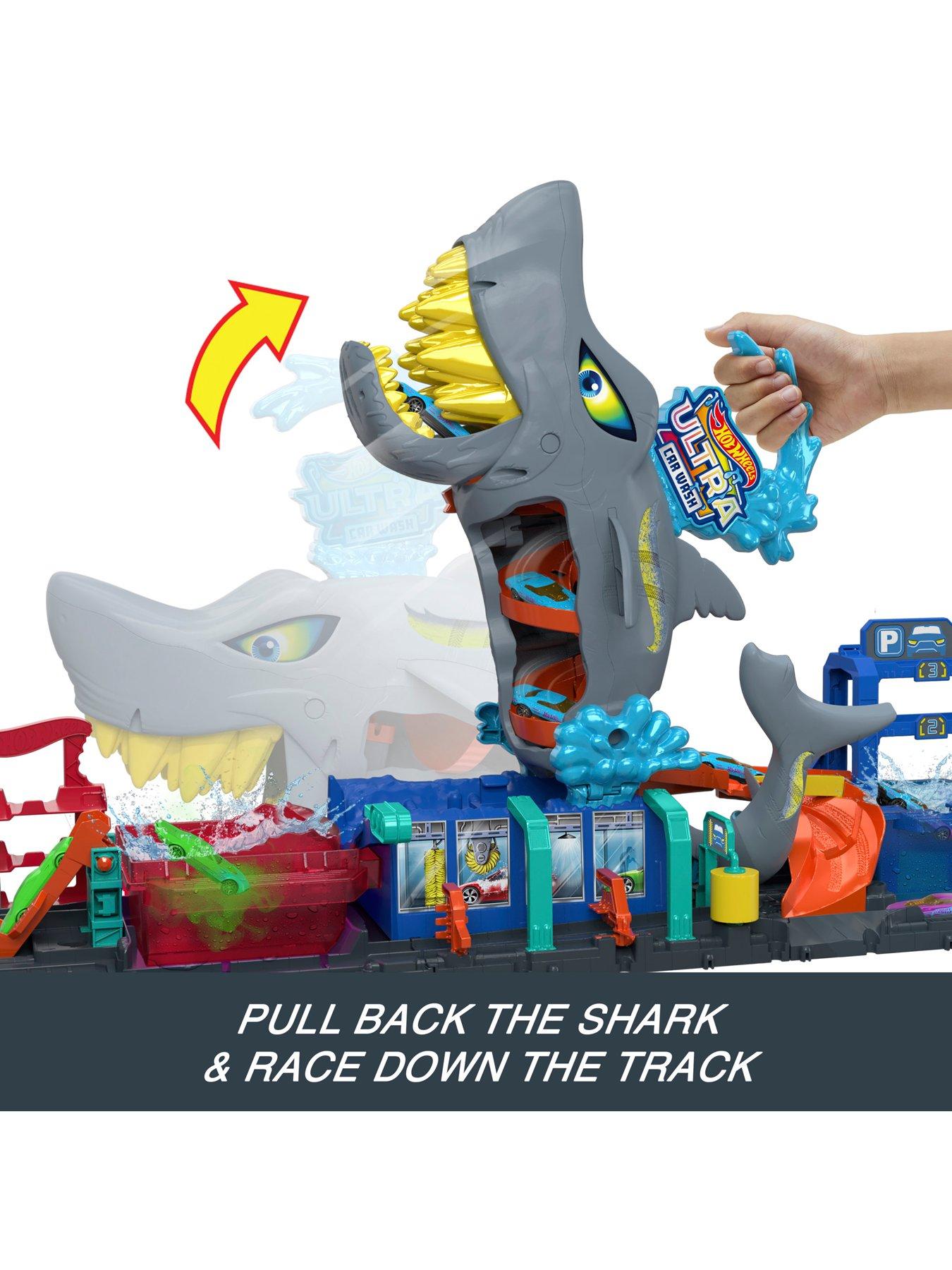 hot-wheels-city-ultra-shark-car-washoutfit