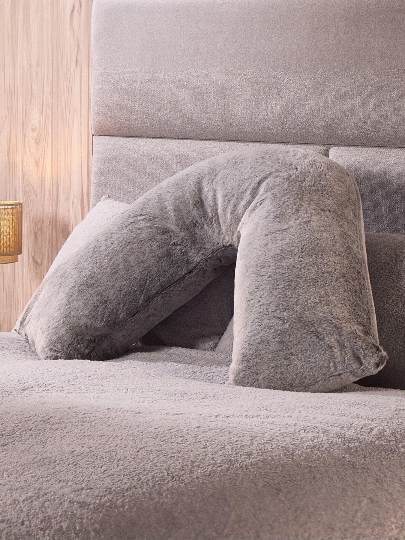 very-home-luxury-faux-fur-v-shaped-pillow-greyfront