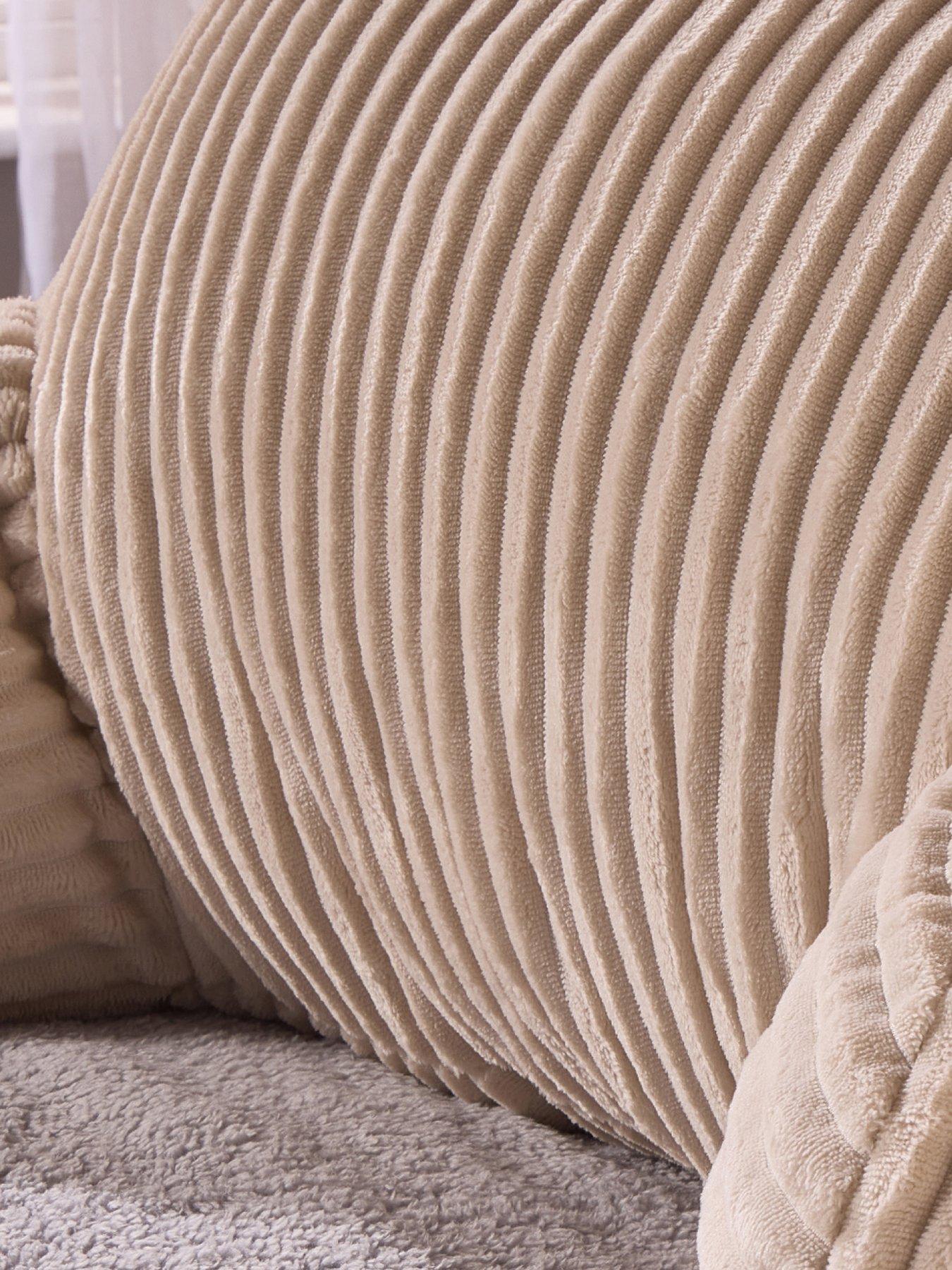 the-very-collection-jumbo-cord-cuddle-cushionoutfit