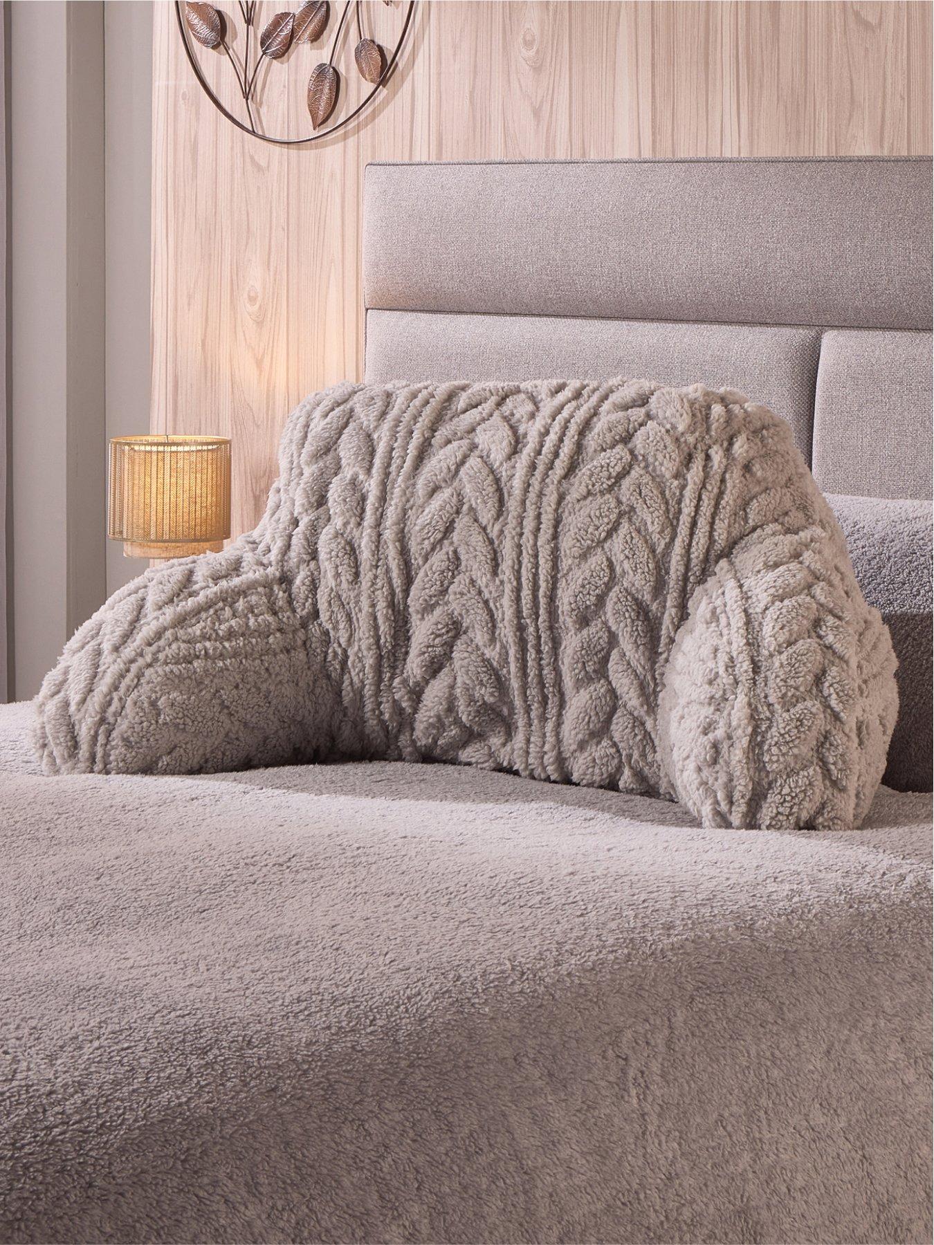 very-home-cable-knit-cuddle-cushionback