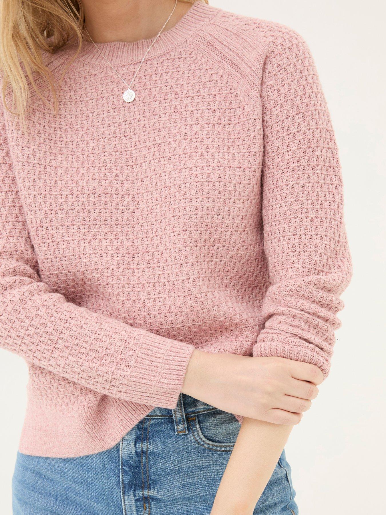 fatface-ella-textured-jumper-pinkoutfit