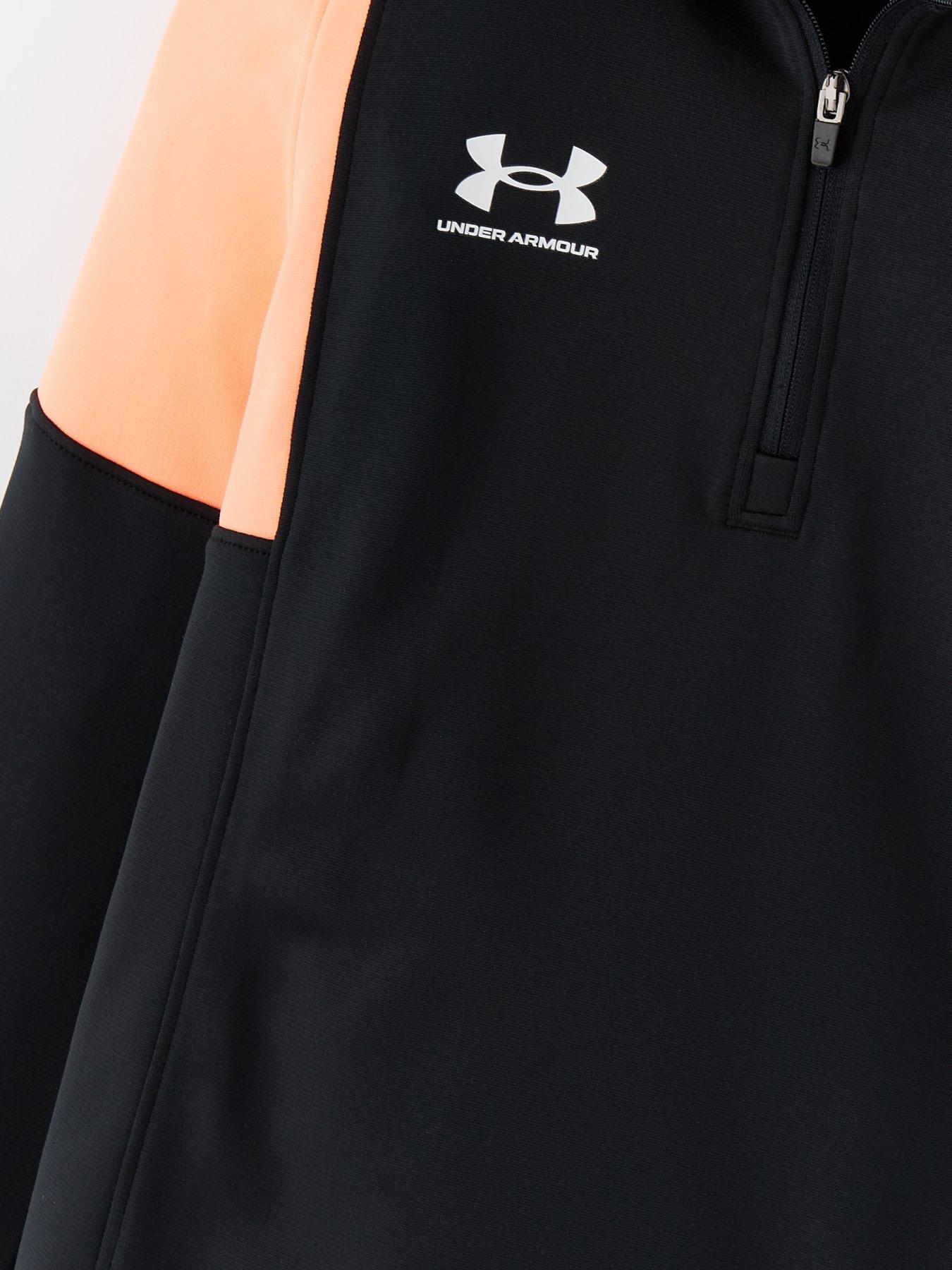 under-armour-girls-football-challenger-midlayer-blackdetail