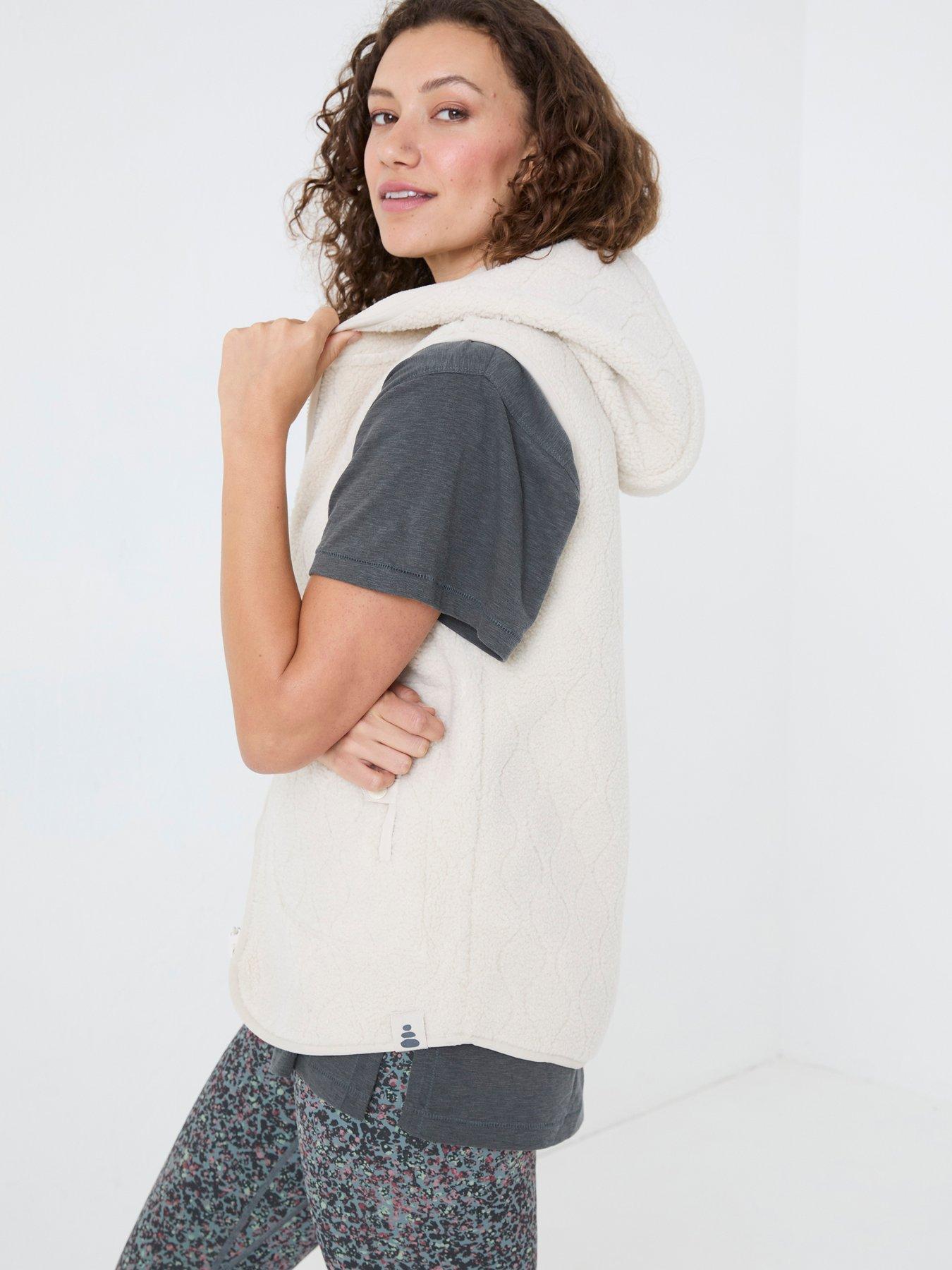 fatface-estelle-fleece-gilet-beigestillFront