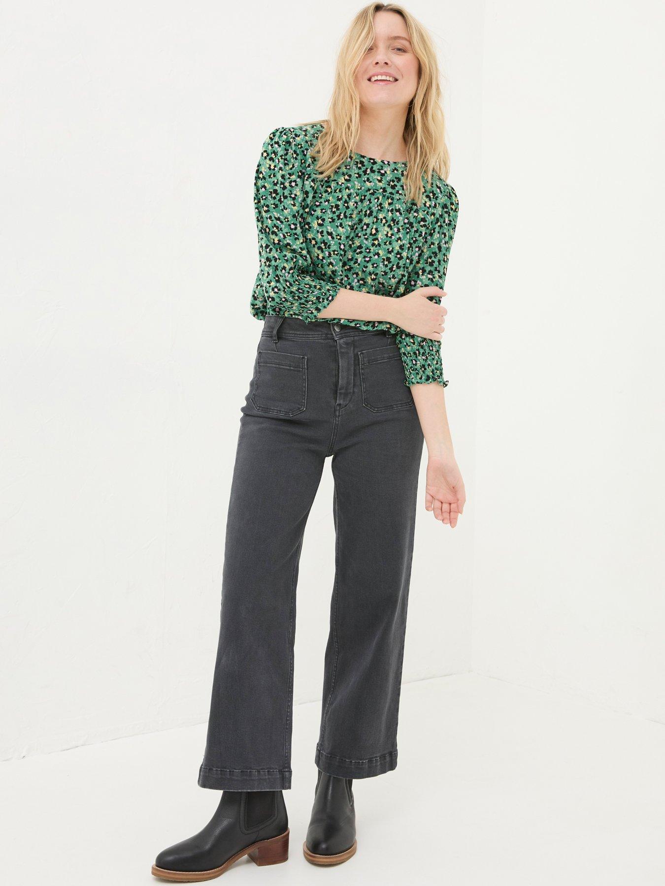 fatface-shelley-floral-marks-blouse-greenoutfit