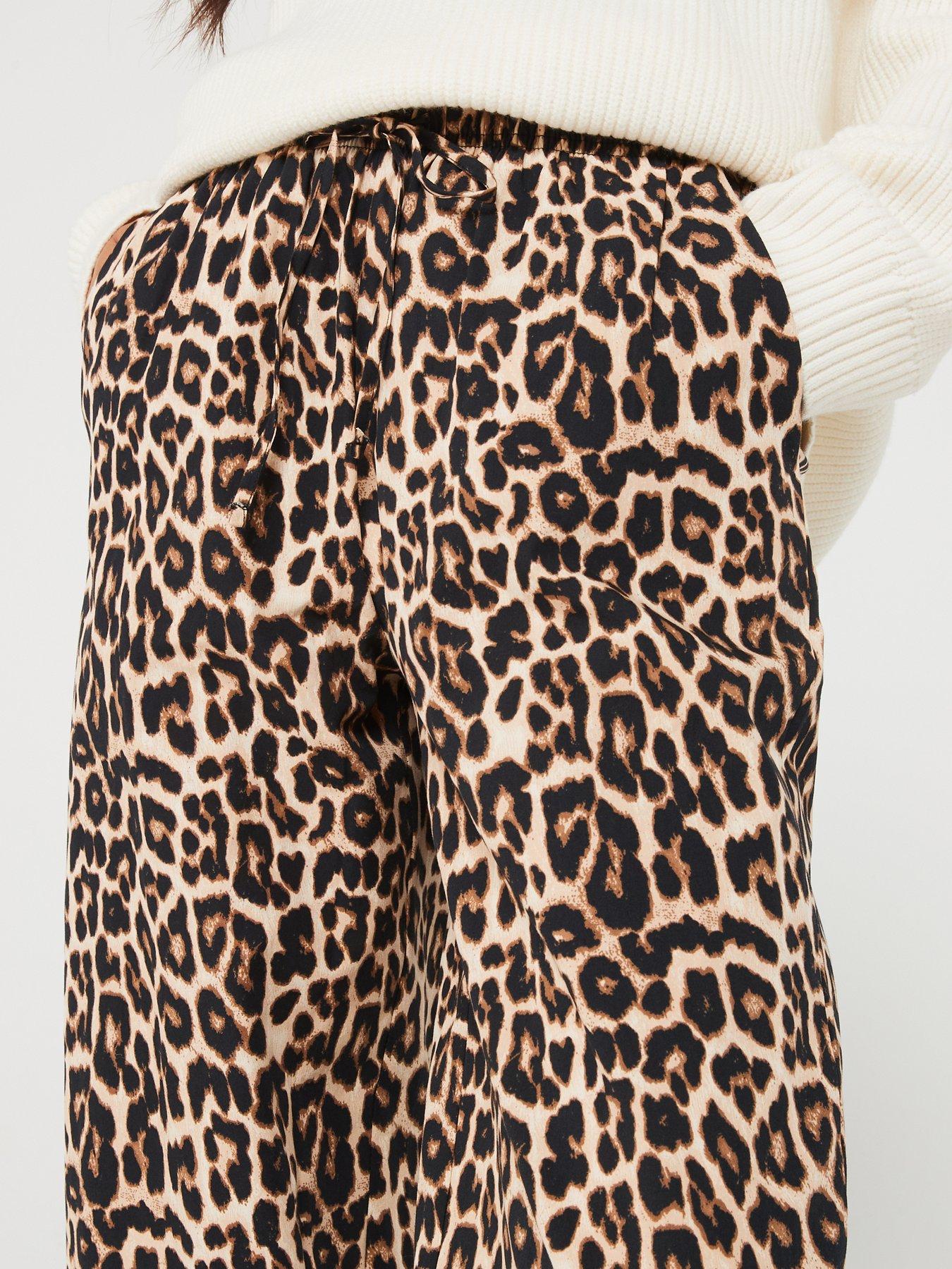 only-leopard-print-woven-pantoutfit