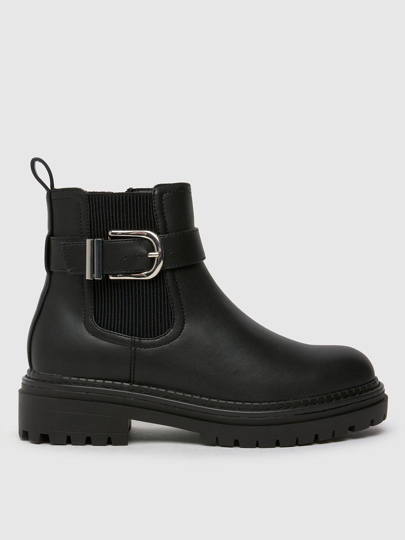 schuh-amari-chunky-buckle-boot-black