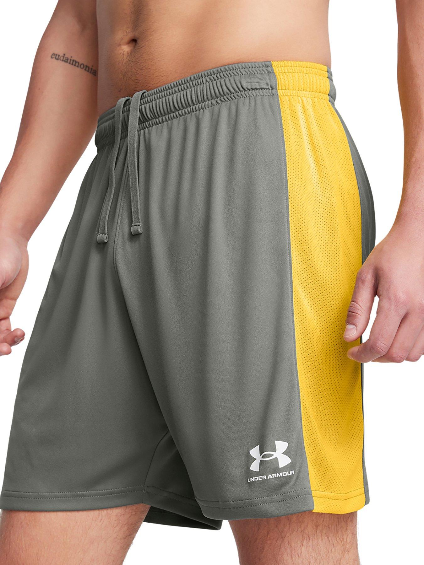 under-armour-mens-football-challenger-knit-shorts-green