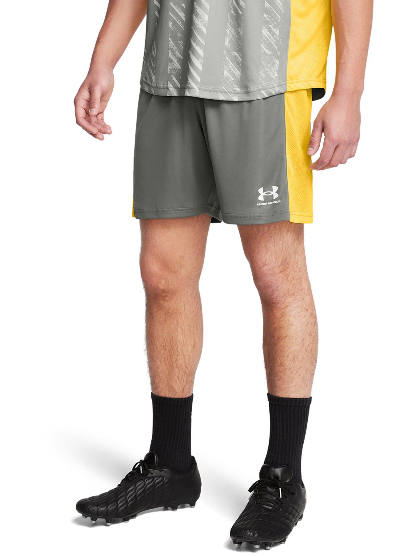 under-armour-mens-football-challenger-knit-shorts-greenoutfit