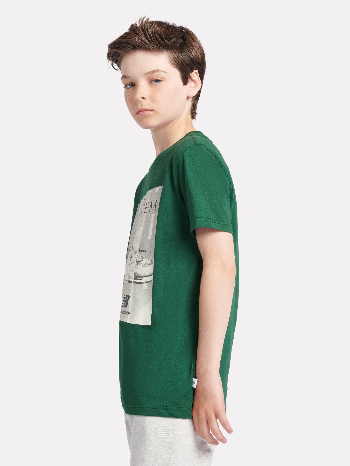 new-balance-junior-boys-the-system-graphic-tee-greenoutfit