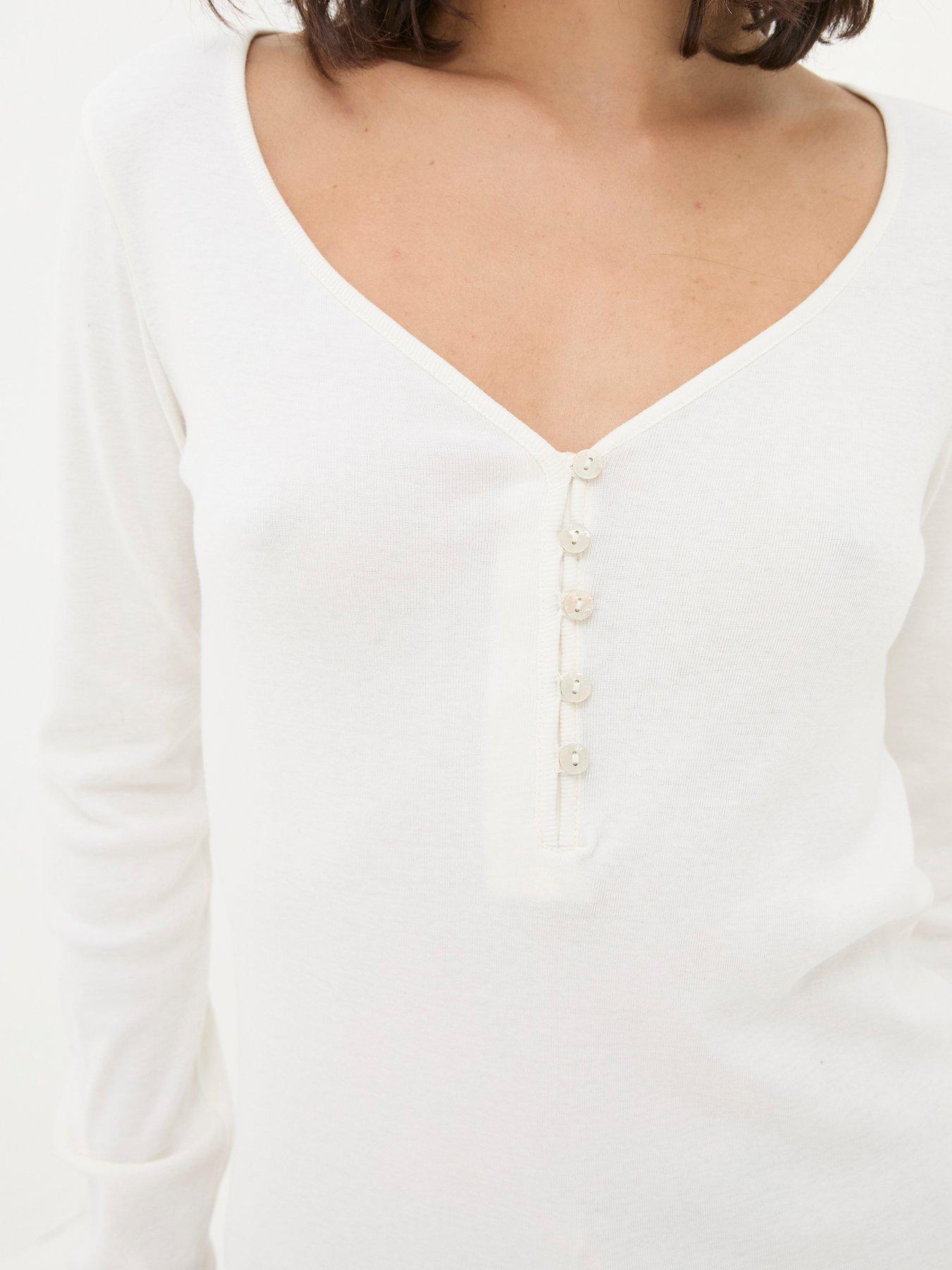 fatface-lila-henley-top-whiteoutfit