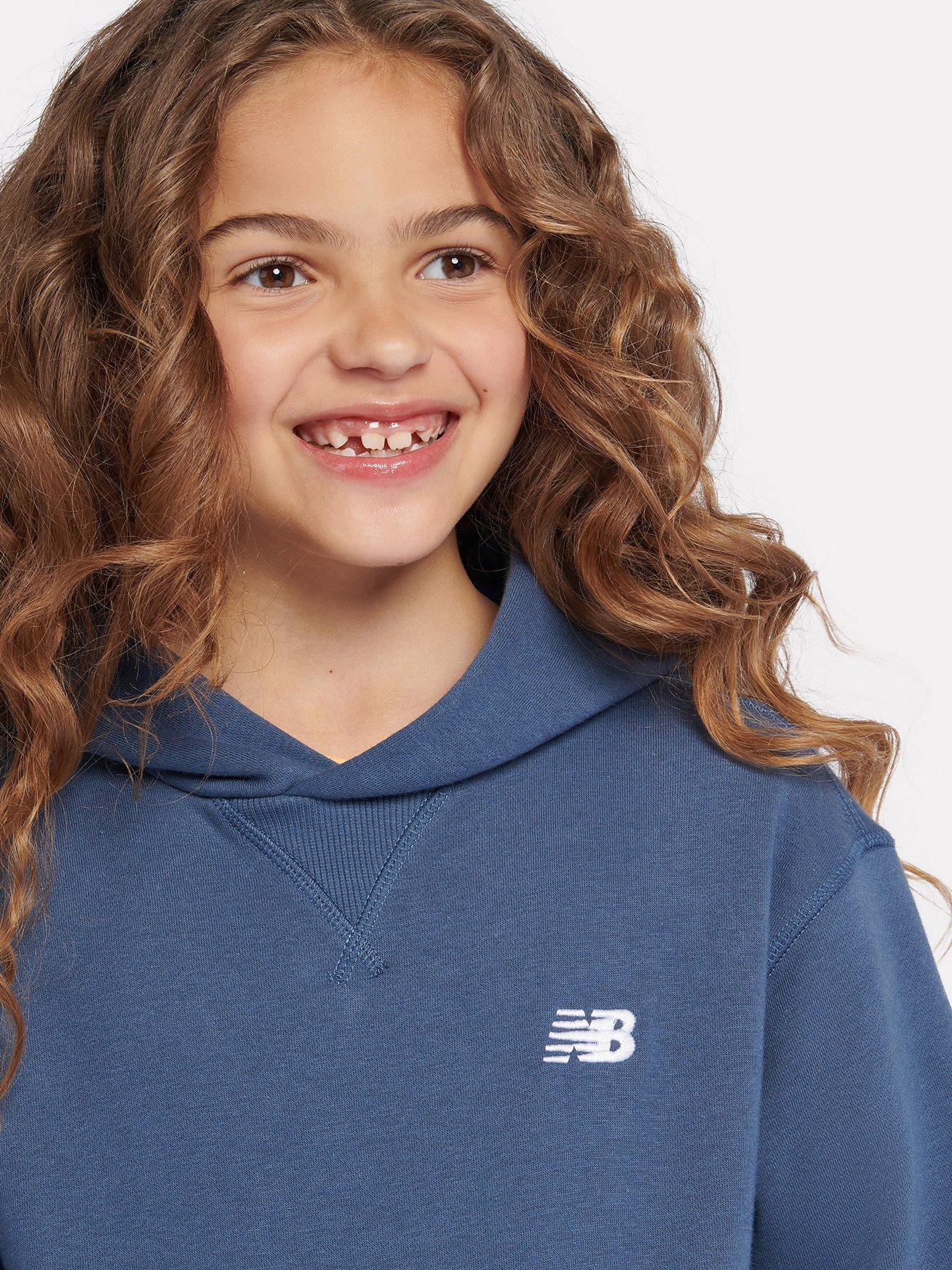 new-balance-junior-girls-brush-back-small-logo-hoodie-navyoutfit