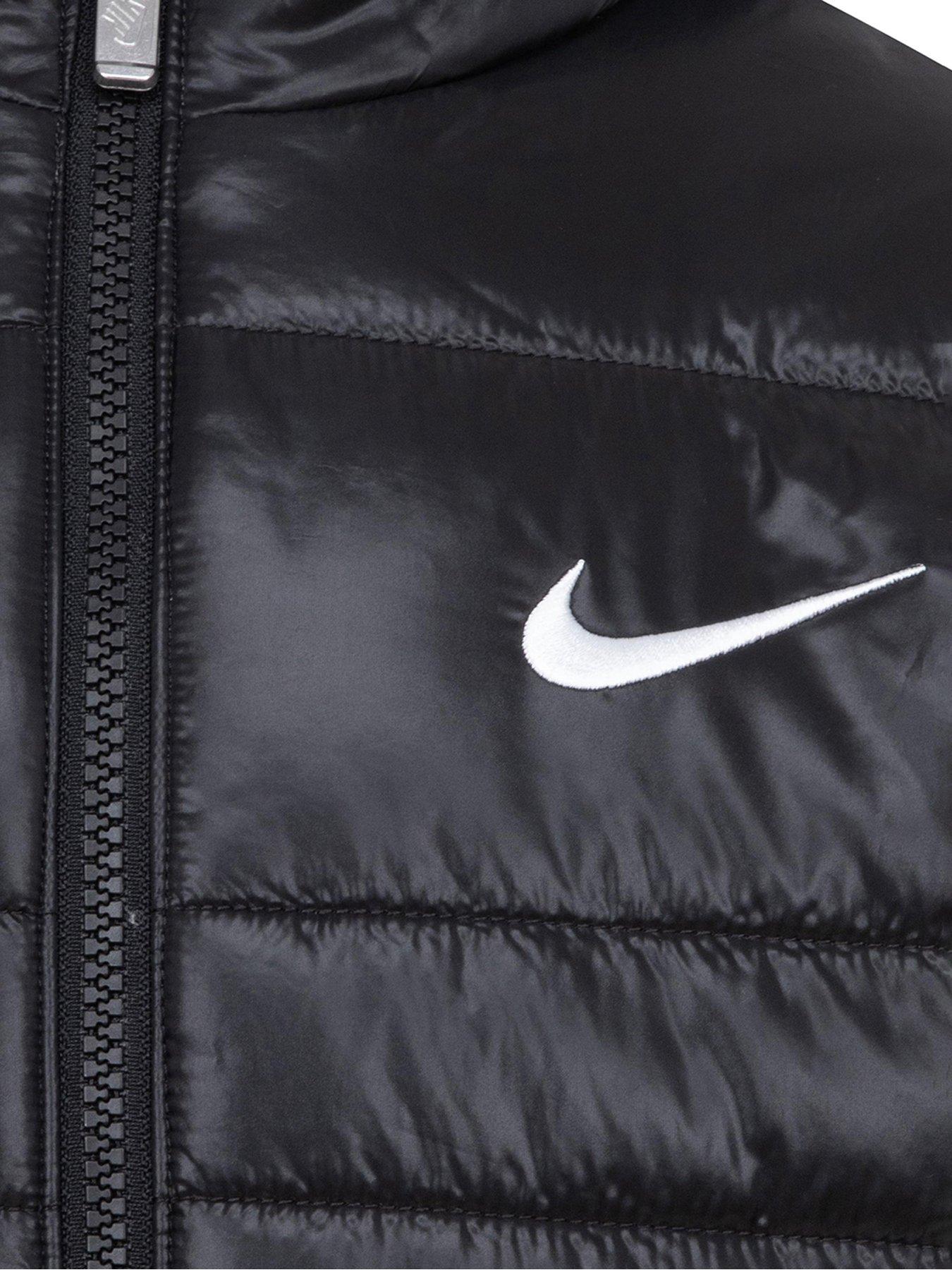 nike-younger-boys-heavyweight-insulated-jacket-blackdetail