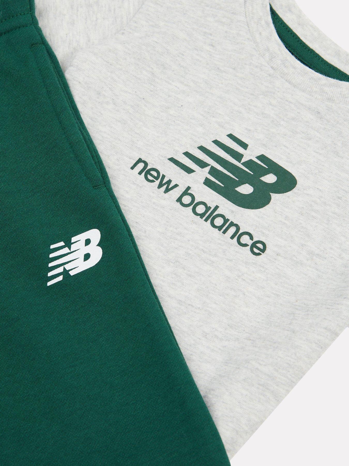 new-balance-infants-jersey-tee-and-brush-back-jog-set-light-greyoutfit